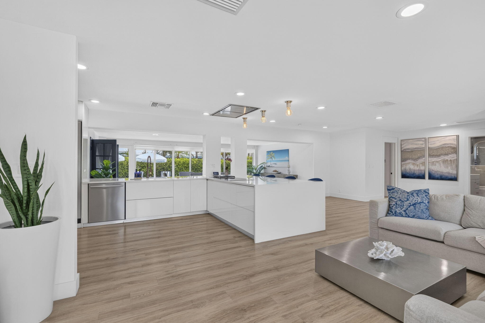 2917 NE 35th Court