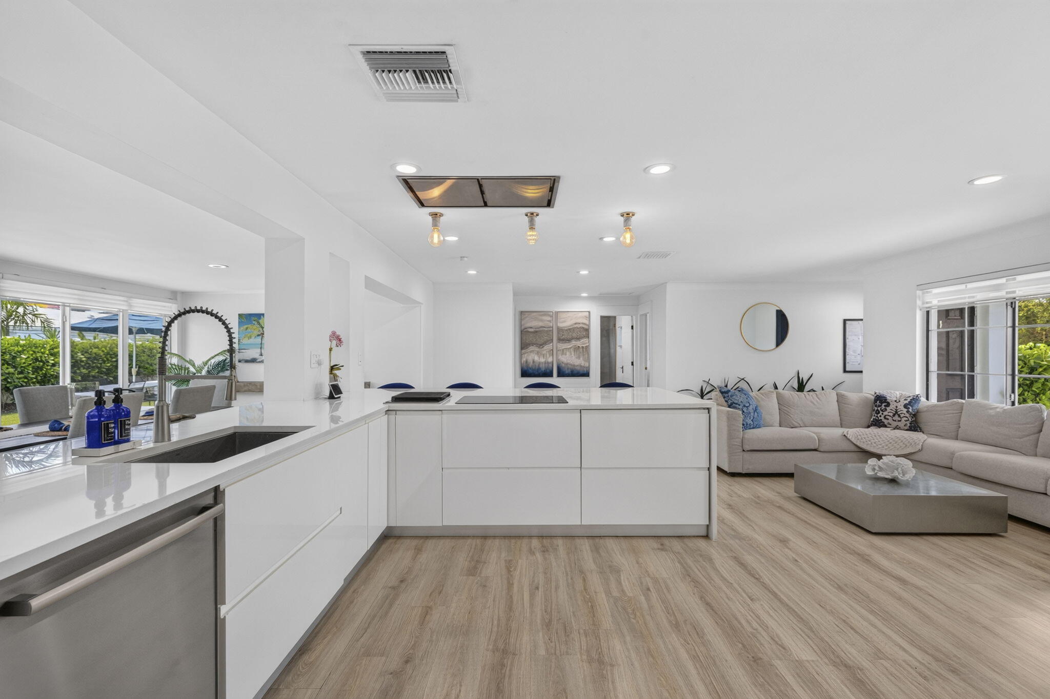 2917 NE 35th Court