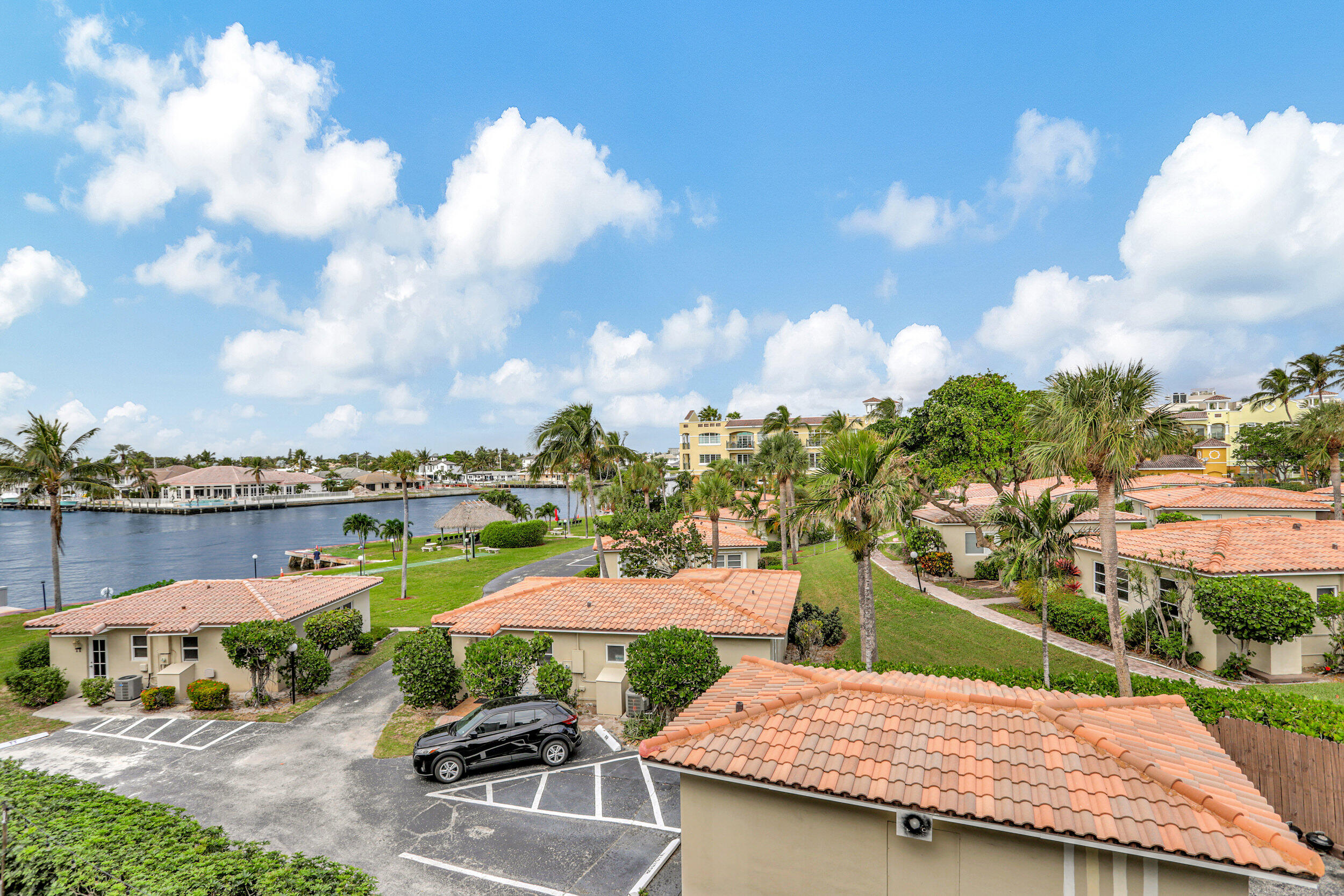 1222 Hillsboro Mile 17