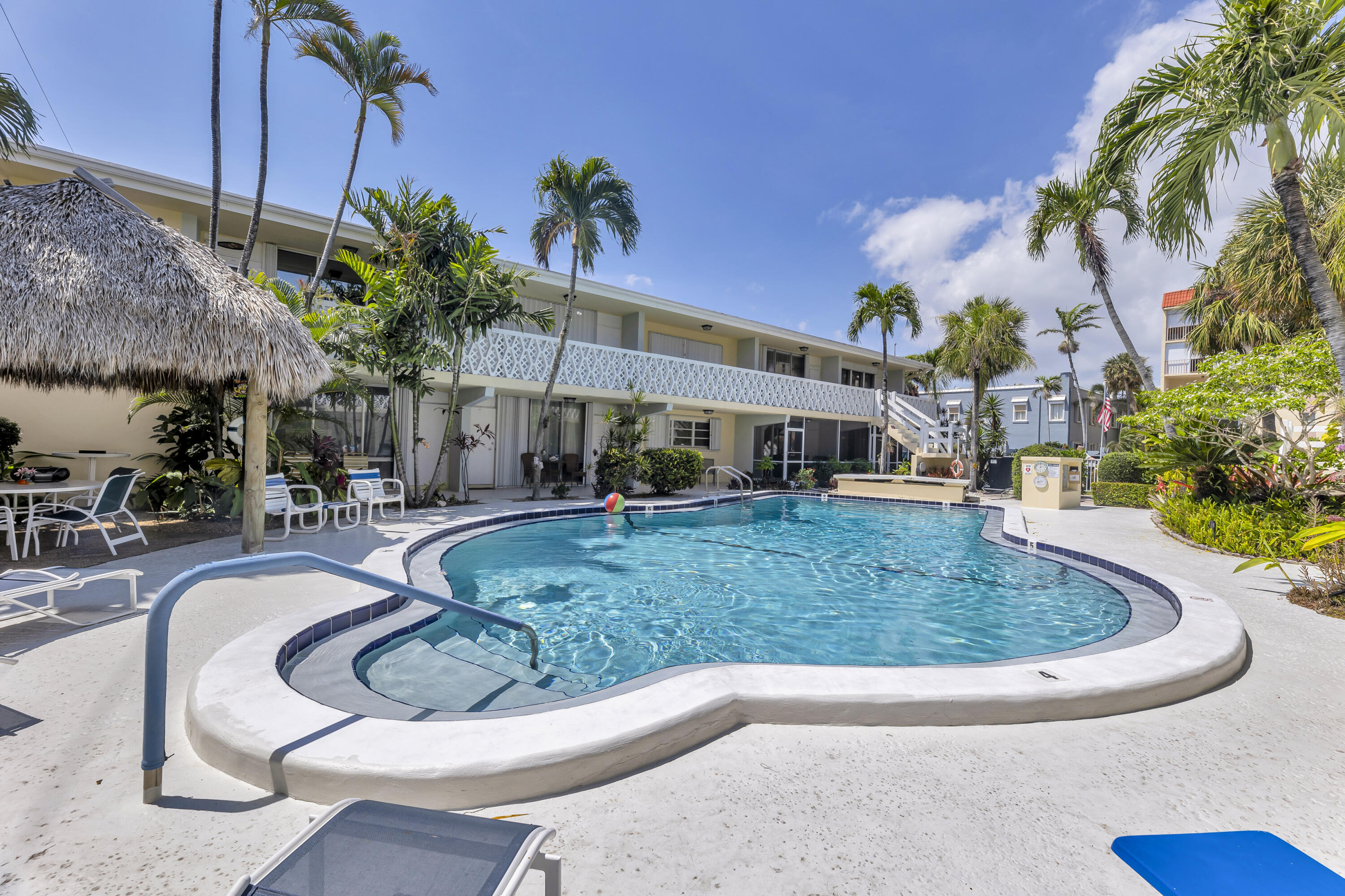 4630 Poinciana Street 2e