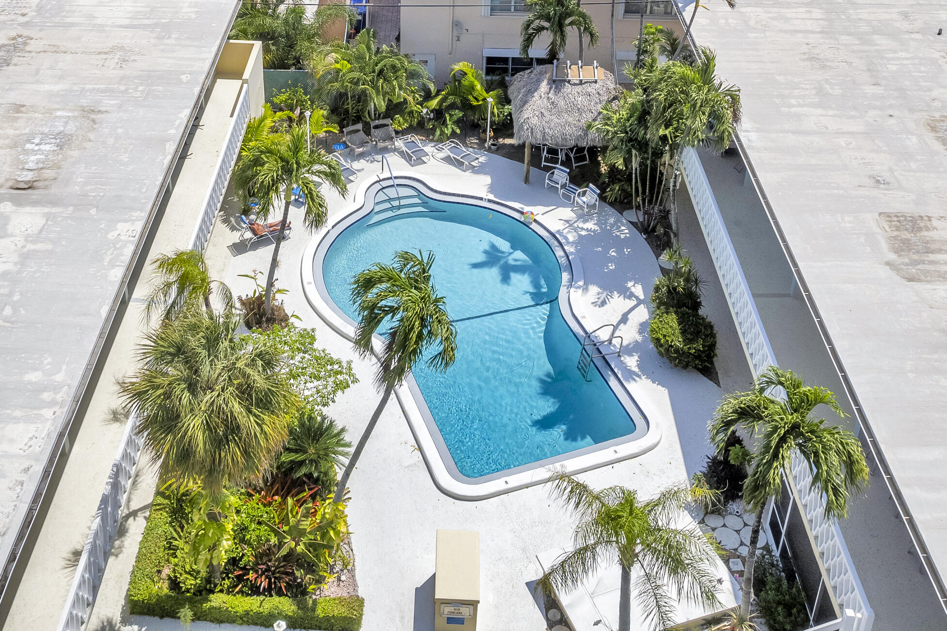 4630 Poinciana Street 2e