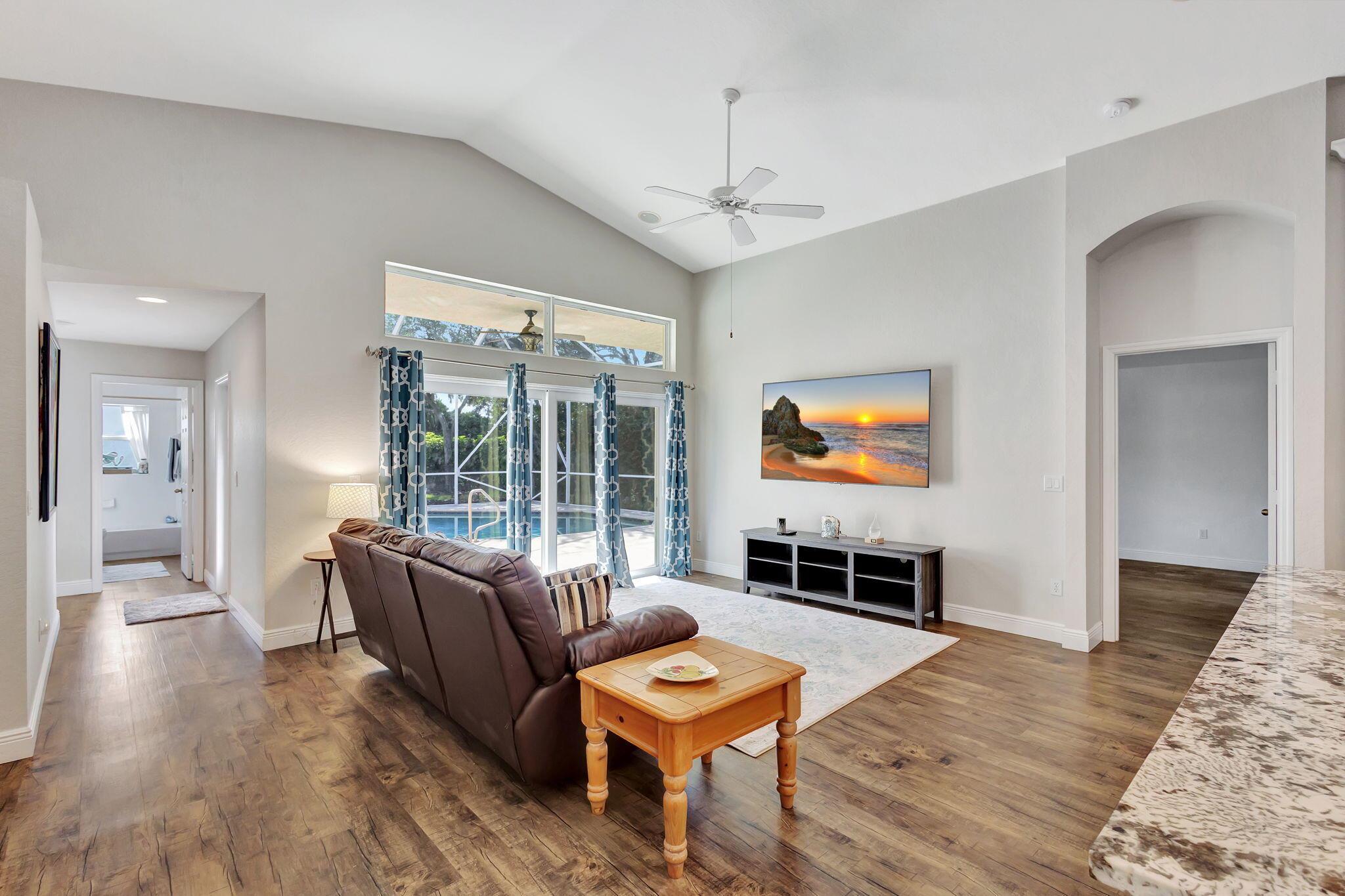 4174 Bahia Isle Circle