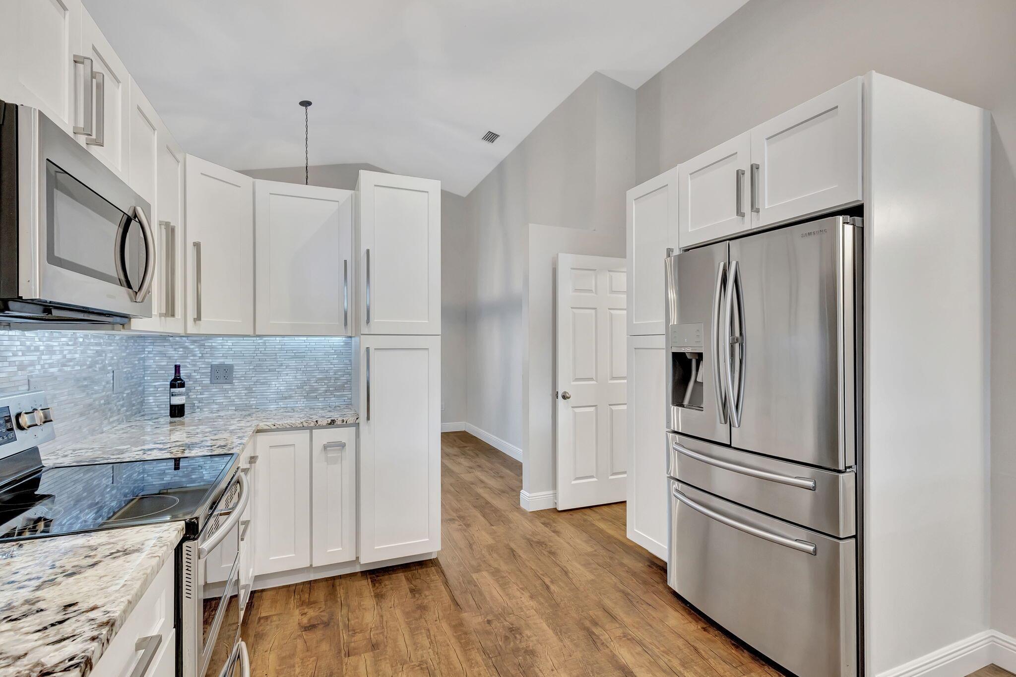 4174 Bahia Isle Circle