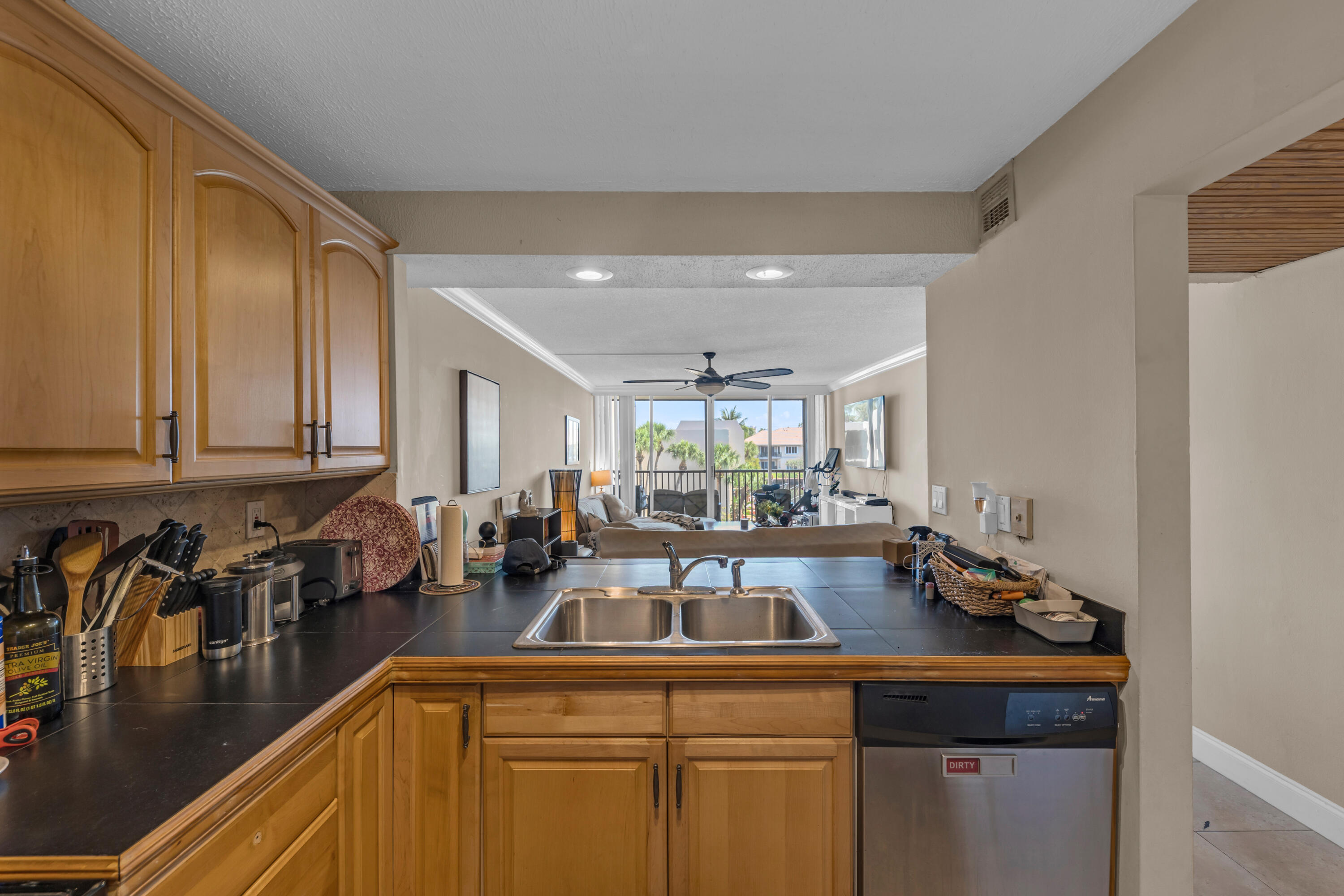 6 Royal Palm Way 307