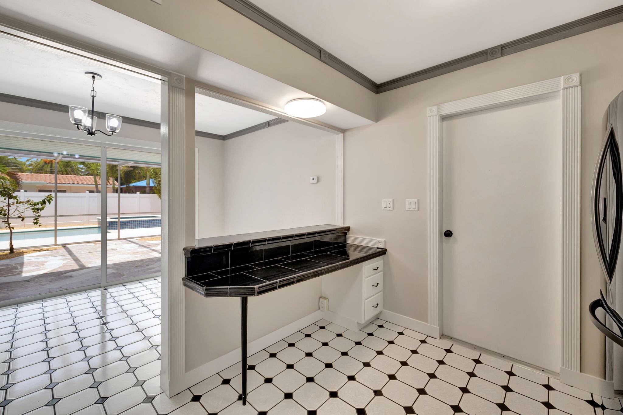 1233 SE 12th Terrace