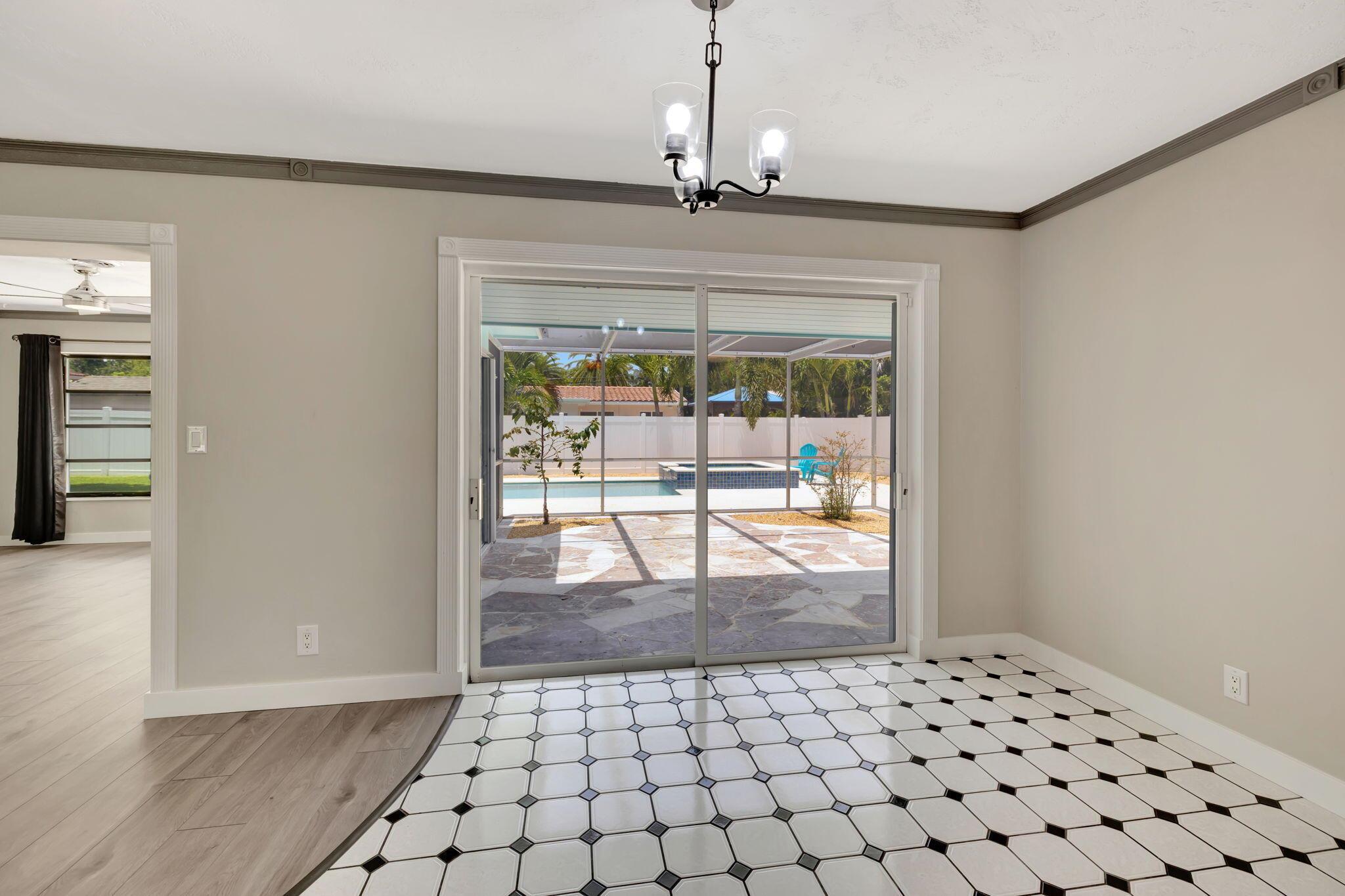 1233 SE 12th Terrace