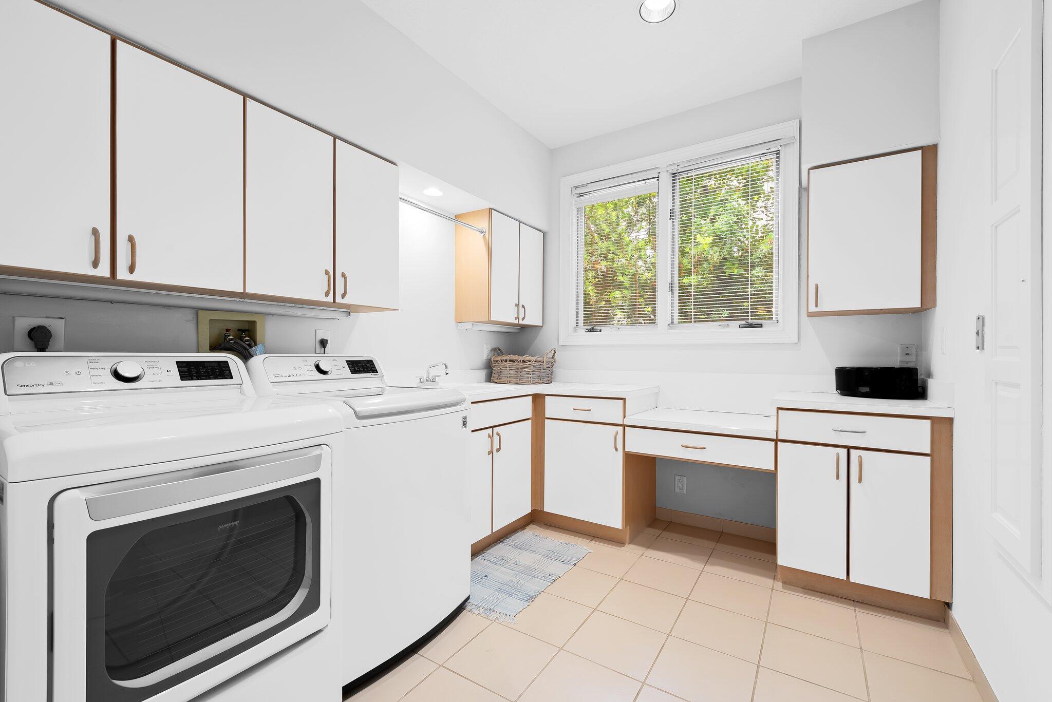 396 E Coconut Palm Road