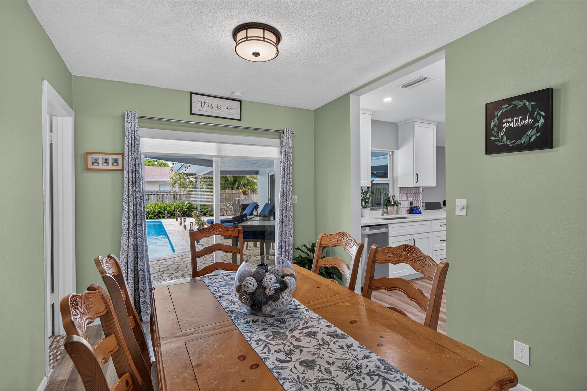 555 NW 15th Avenue