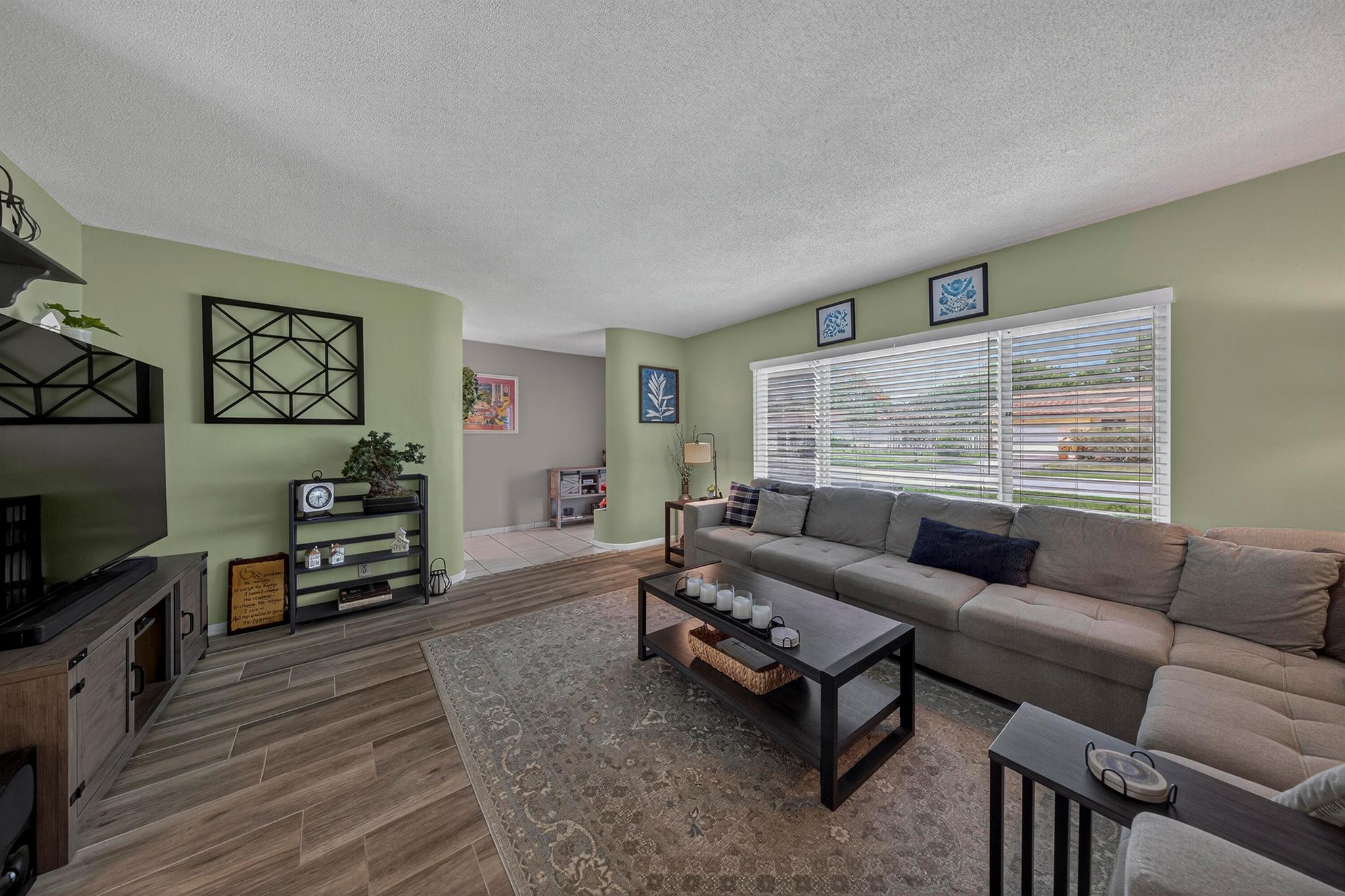 555 NW 15th Avenue