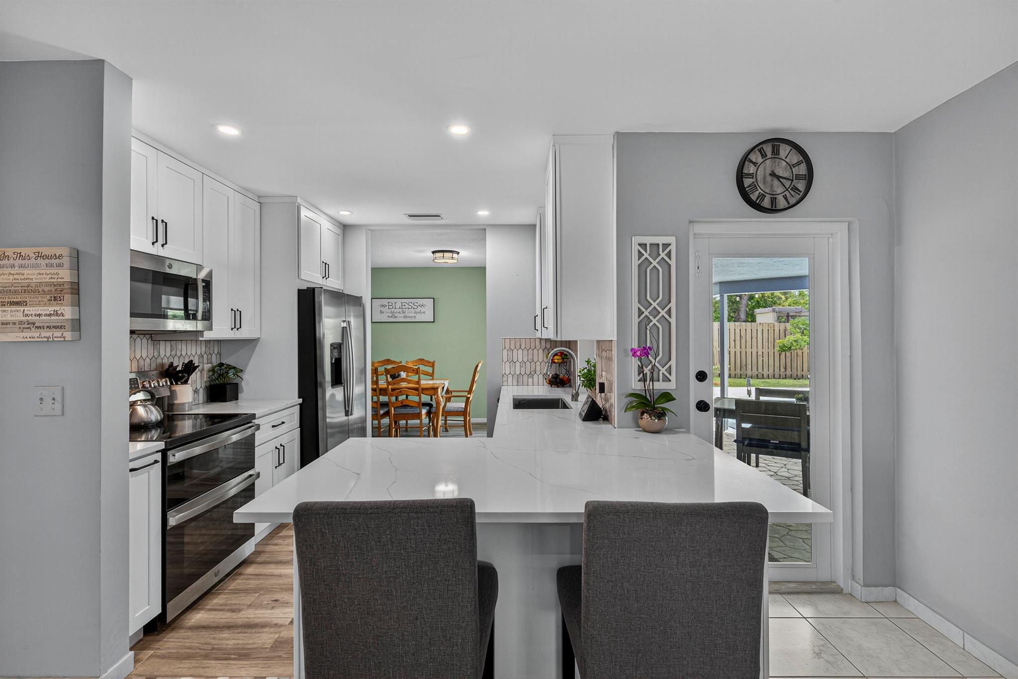 555 NW 15th Avenue