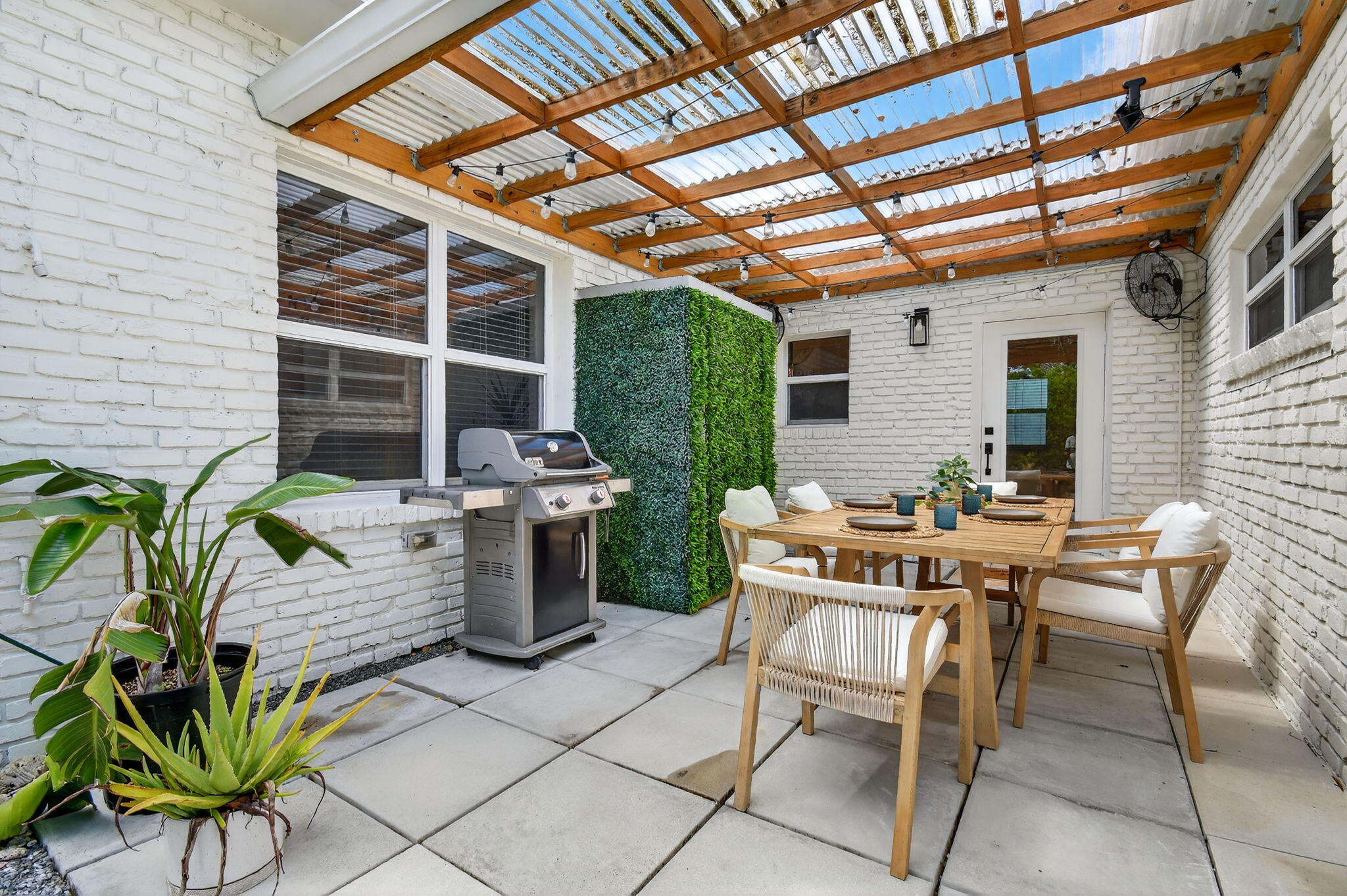 1001 NE 16th Street