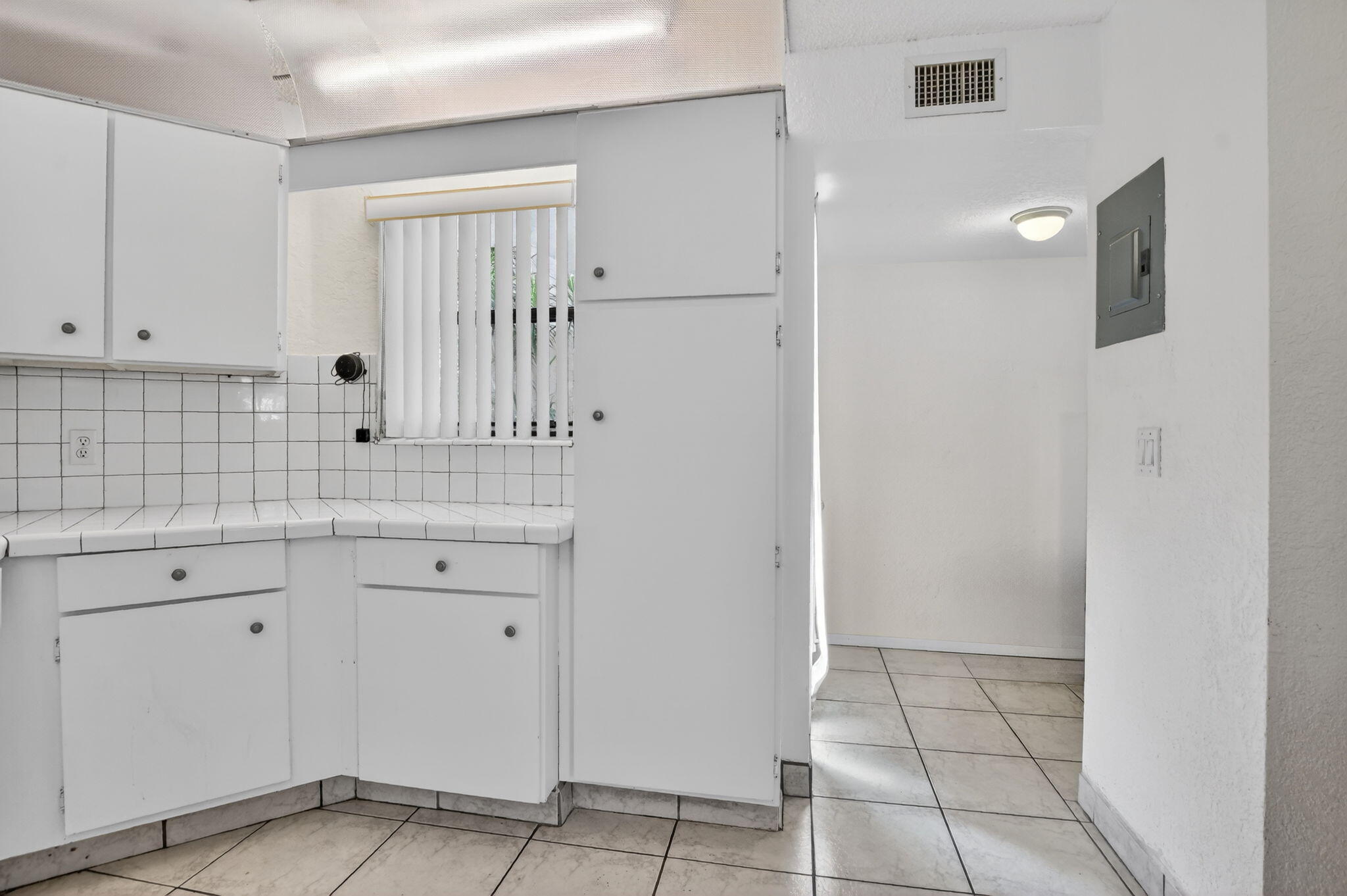 5650 Camino Del Sol 106