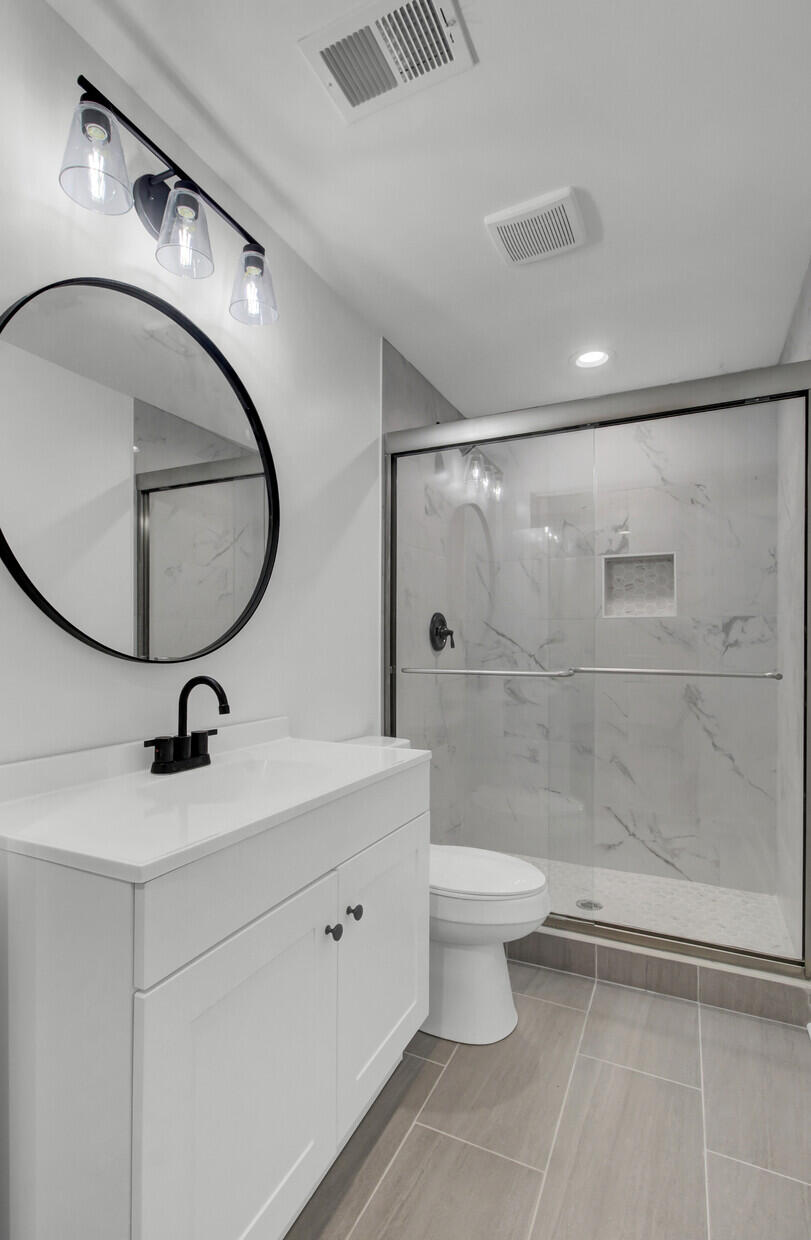 124 Fishburne Street