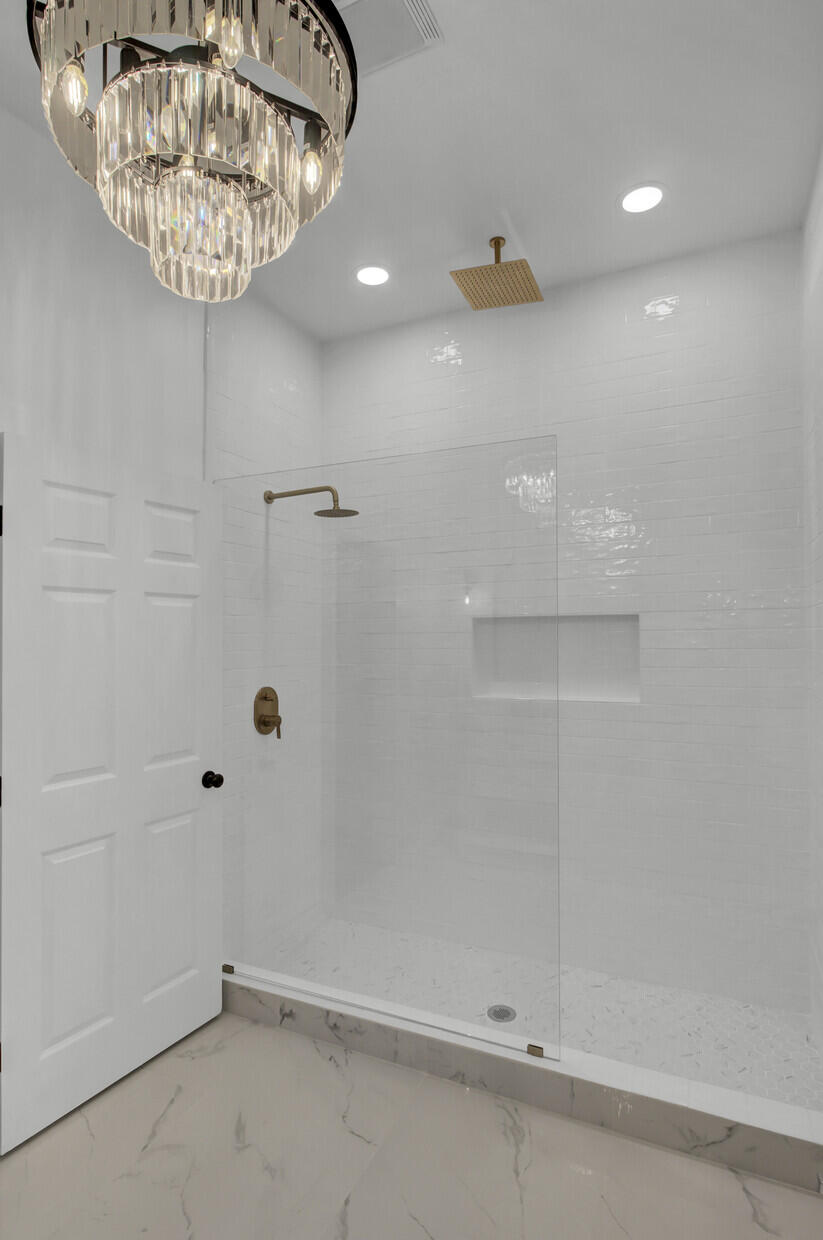 124 Fishburne Street