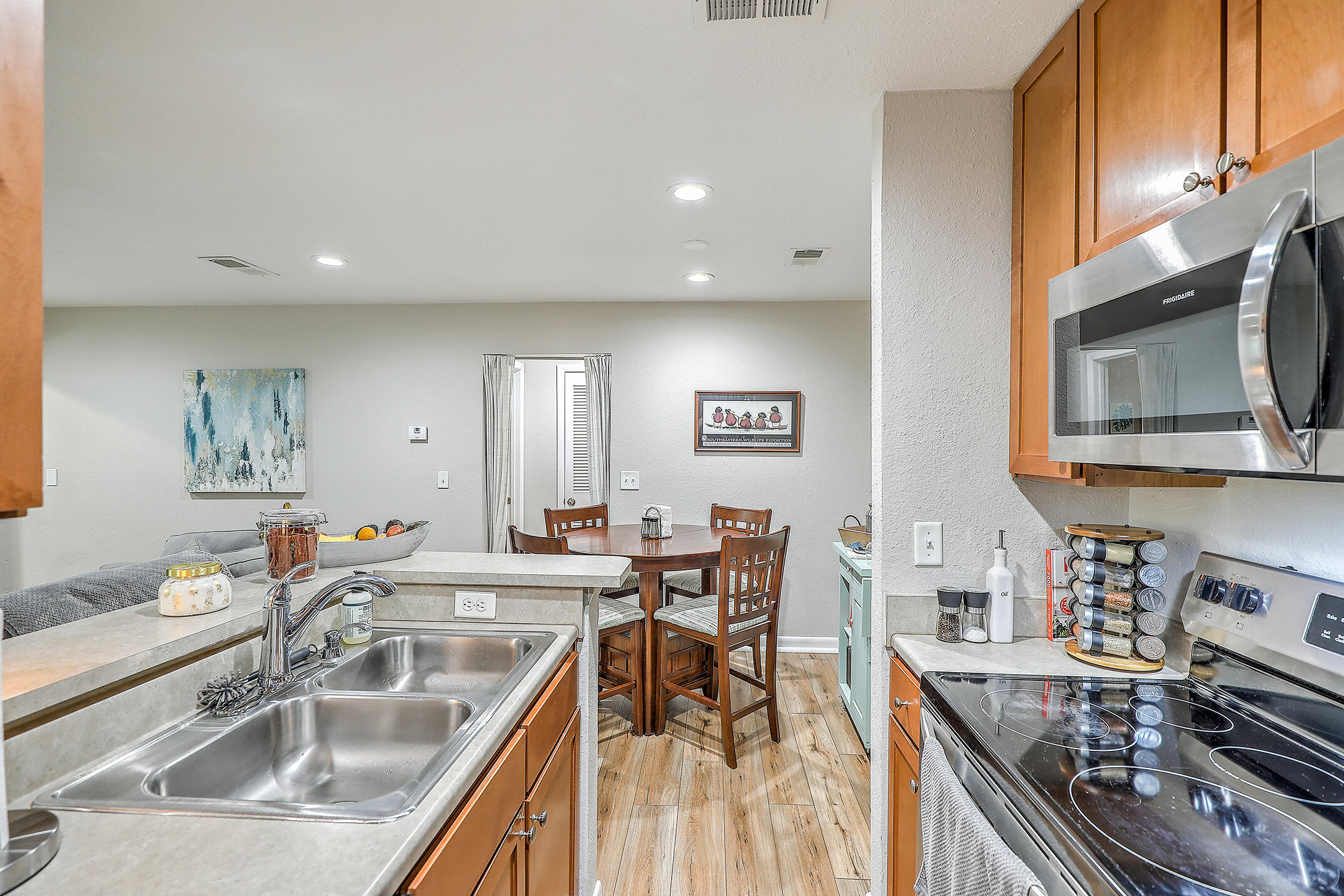 266 Alexandra Drive # 15