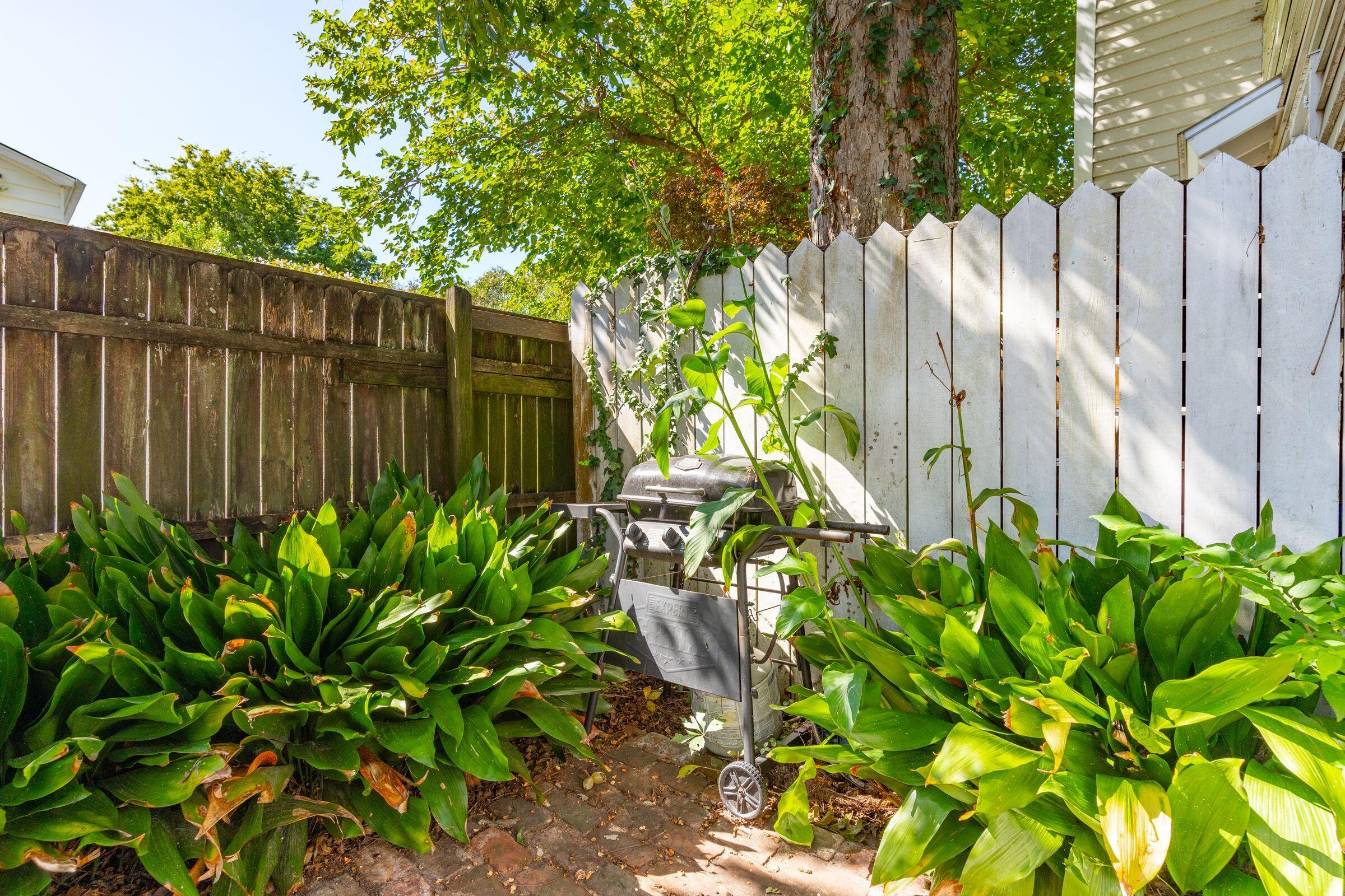 29 Sires Street # A