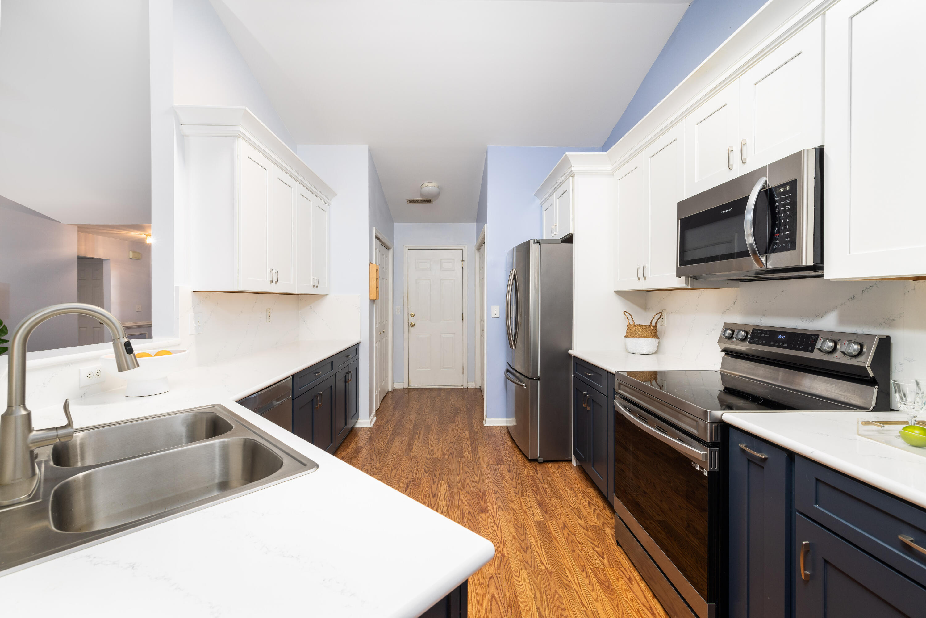 1484 Wellesley Circle