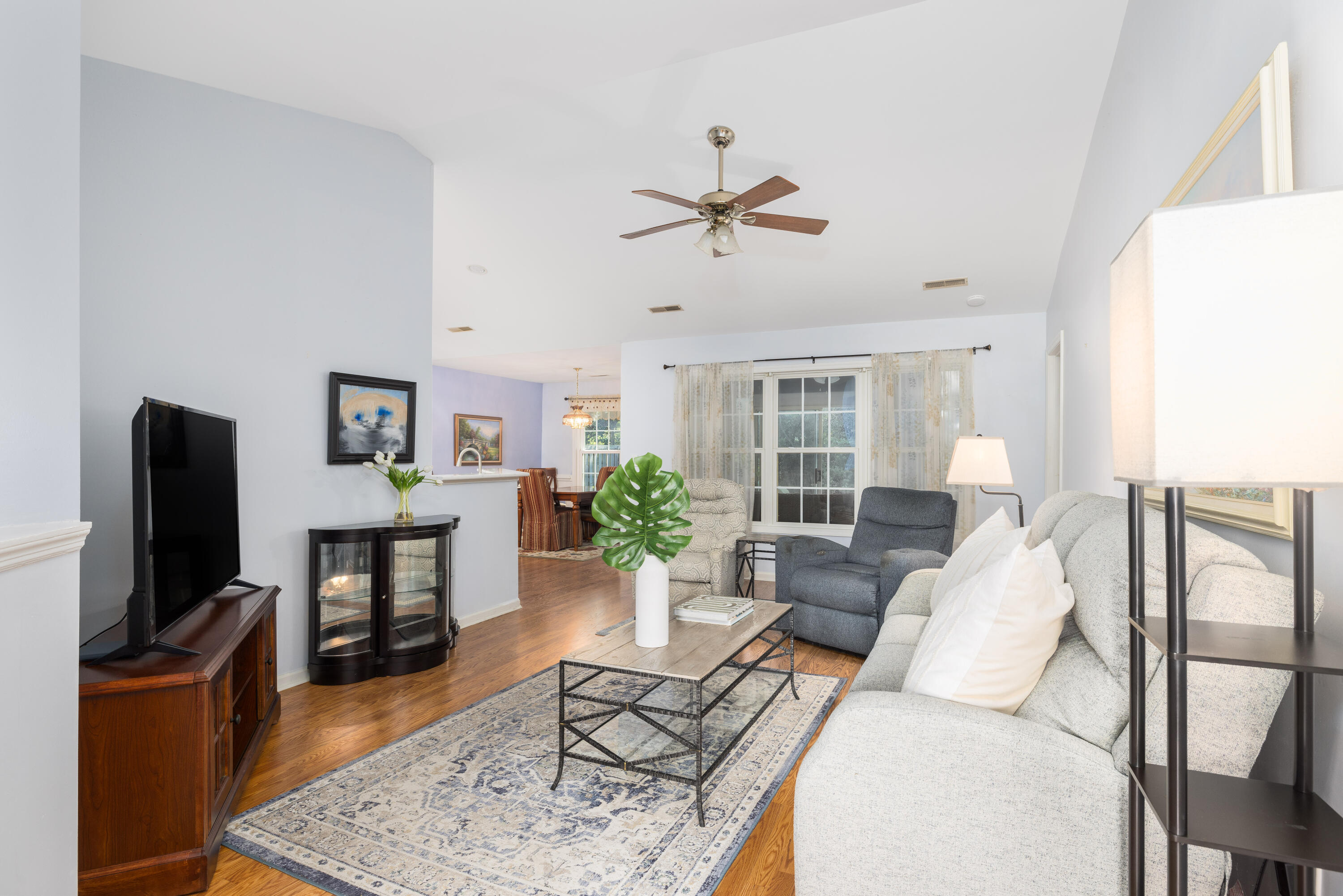 1484 Wellesley Circle