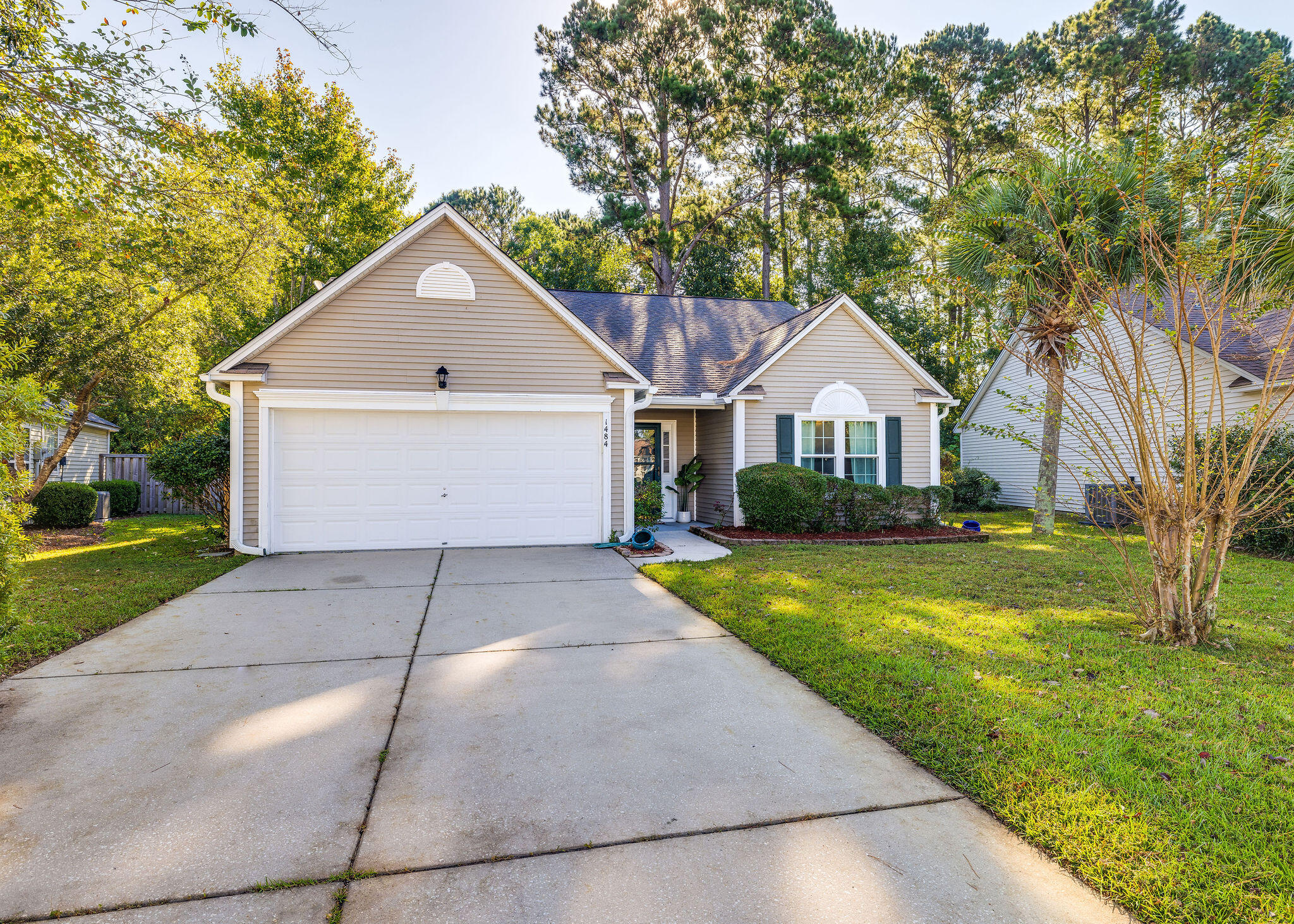 1484 Wellesley Circle