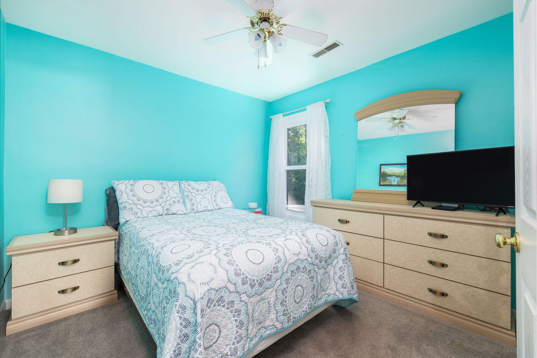 1484 Wellesley Circle