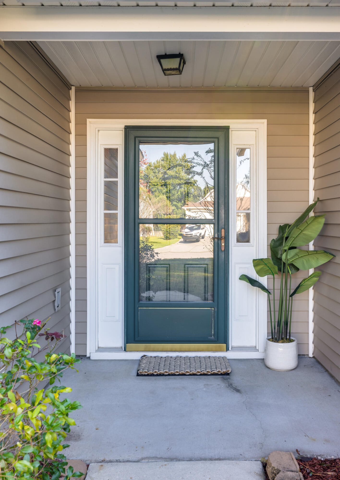 1484 Wellesley Circle