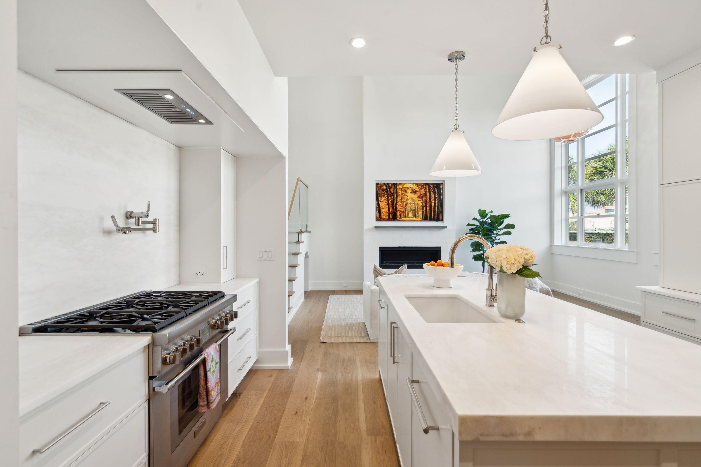 3 Chisolm Street # 402