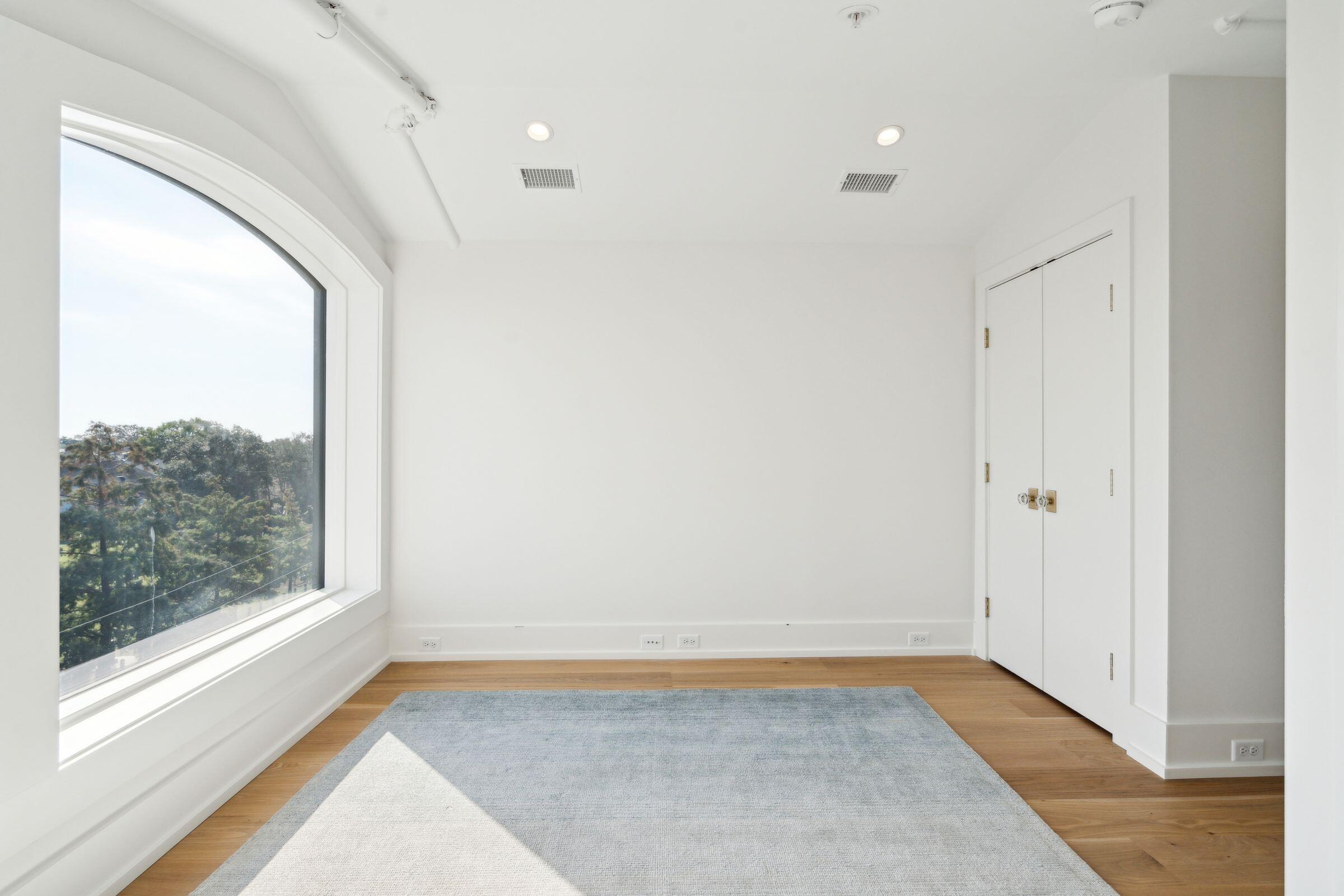 3 Chisolm Street # 402