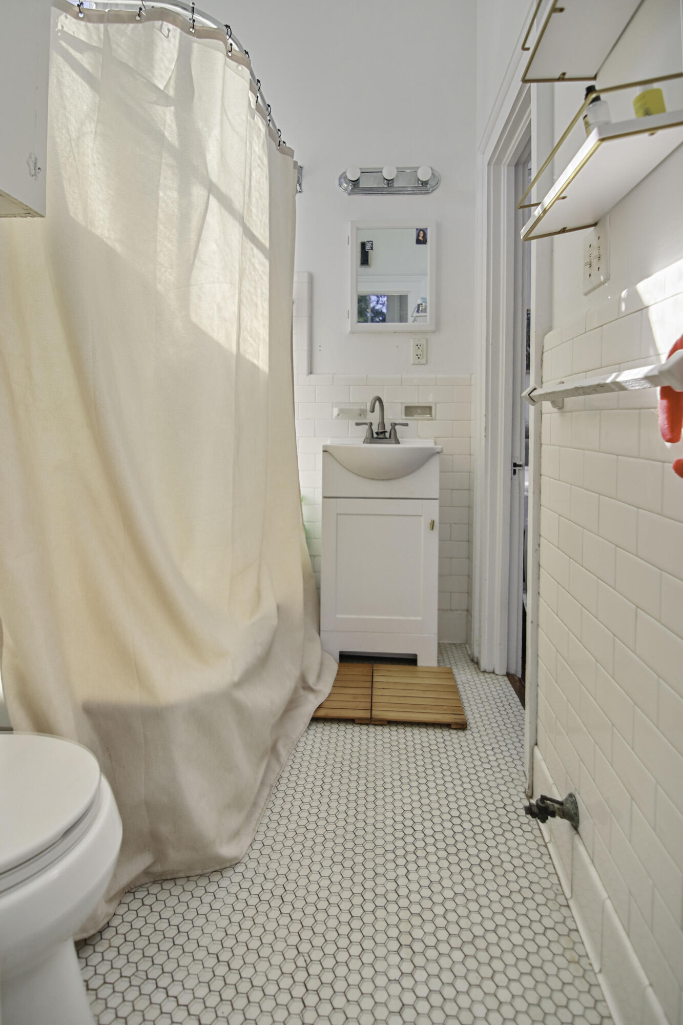 162 Broad Street # B