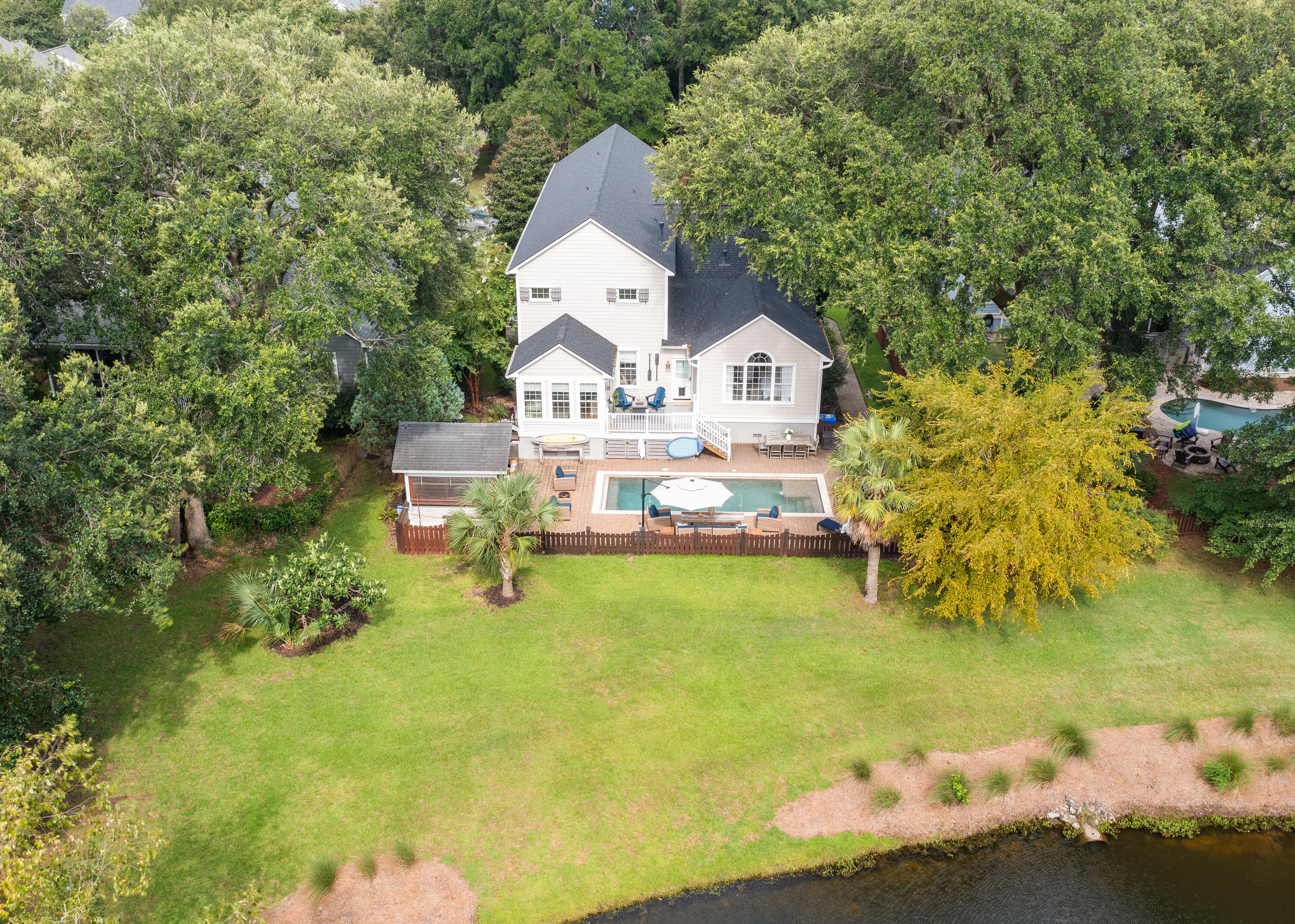 3168 Treadwell Street