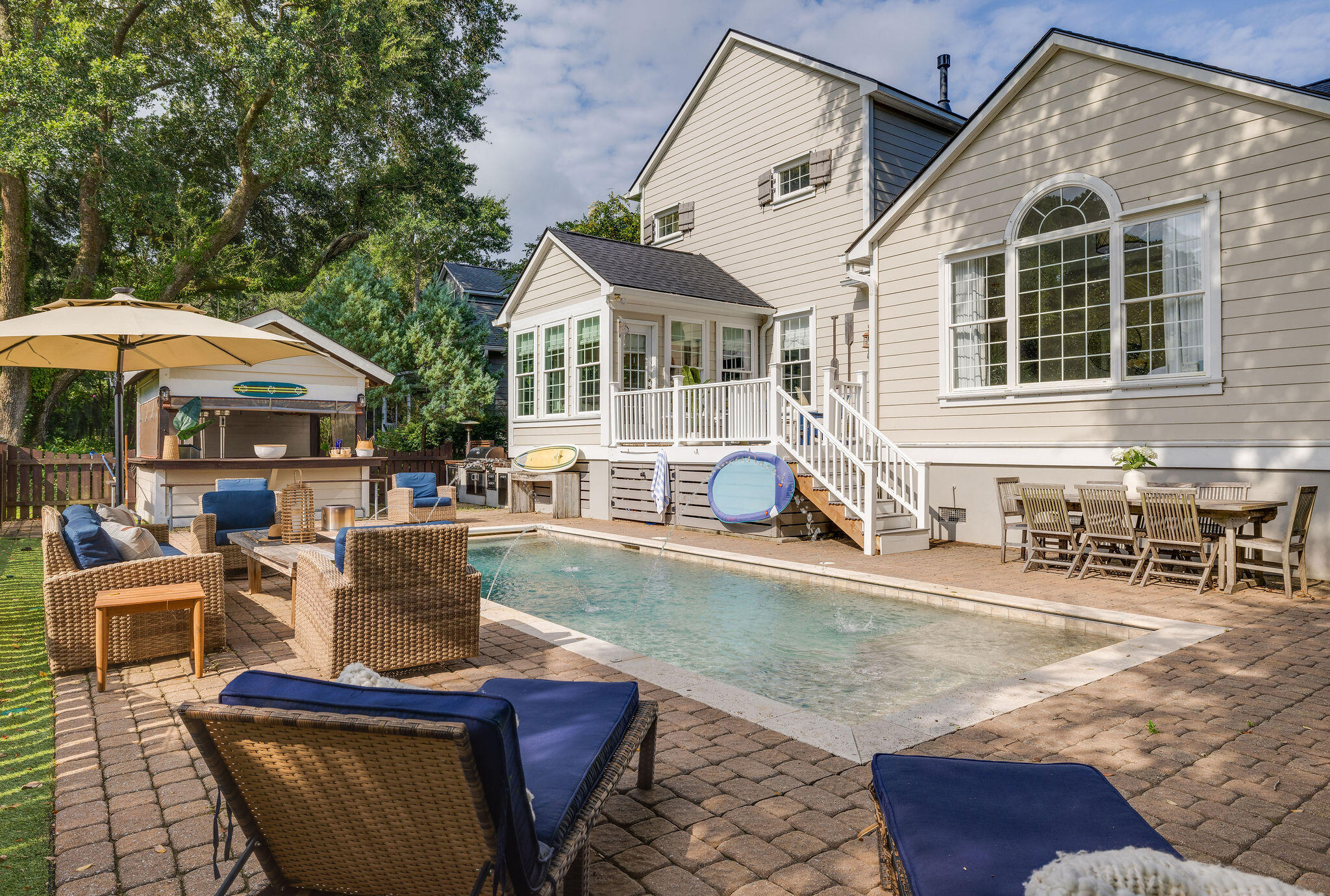 3168 Treadwell Street