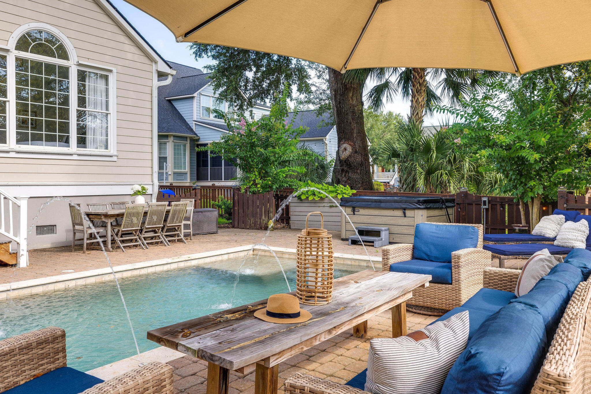 3168 Treadwell Street