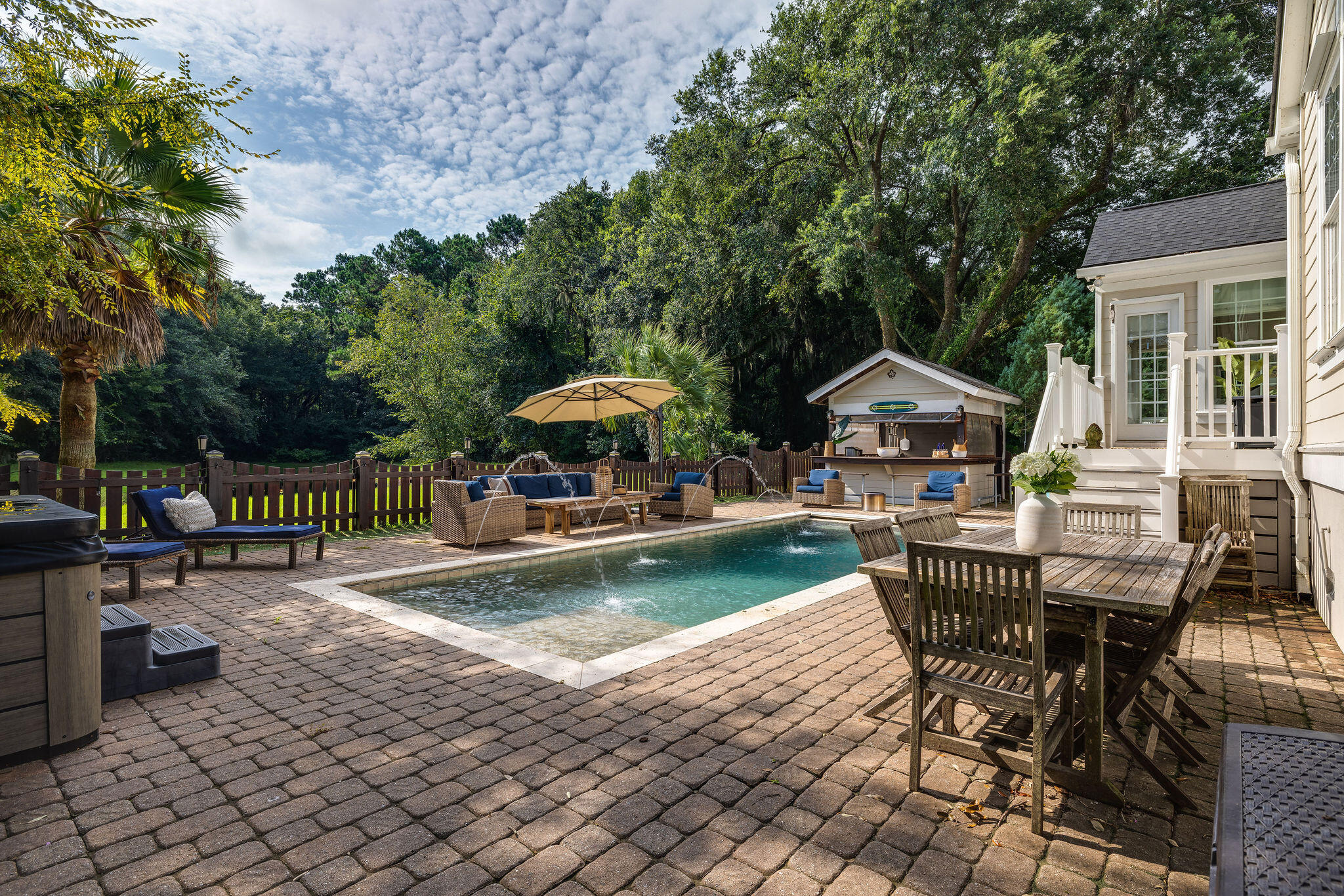 3168 Treadwell Street