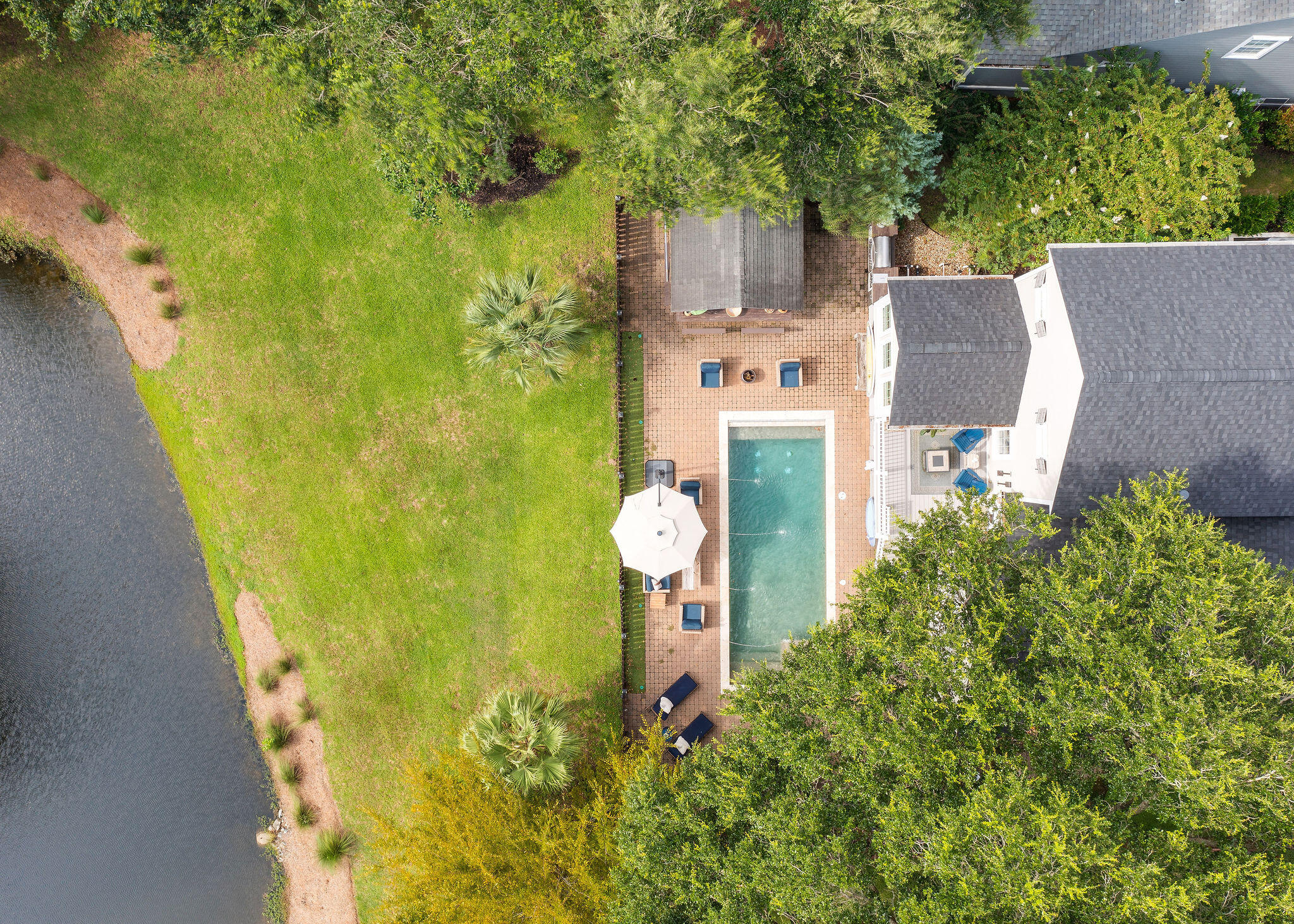 3168 Treadwell Street