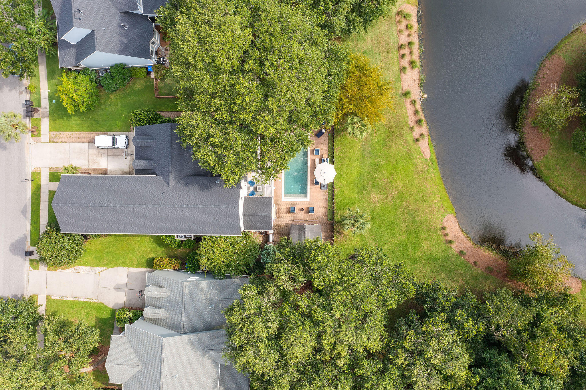 3168 Treadwell Street