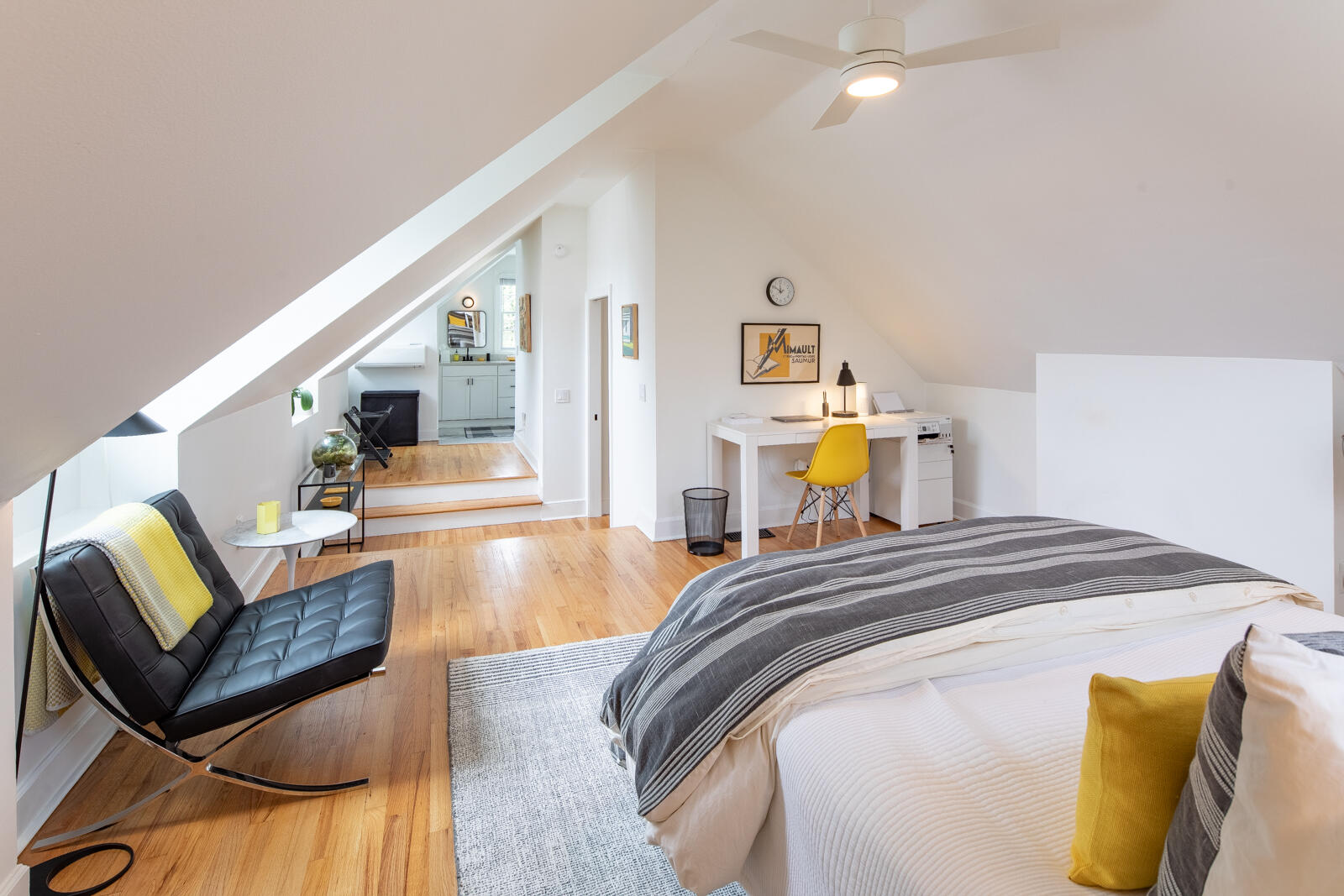 21 1/2 Pitt Street