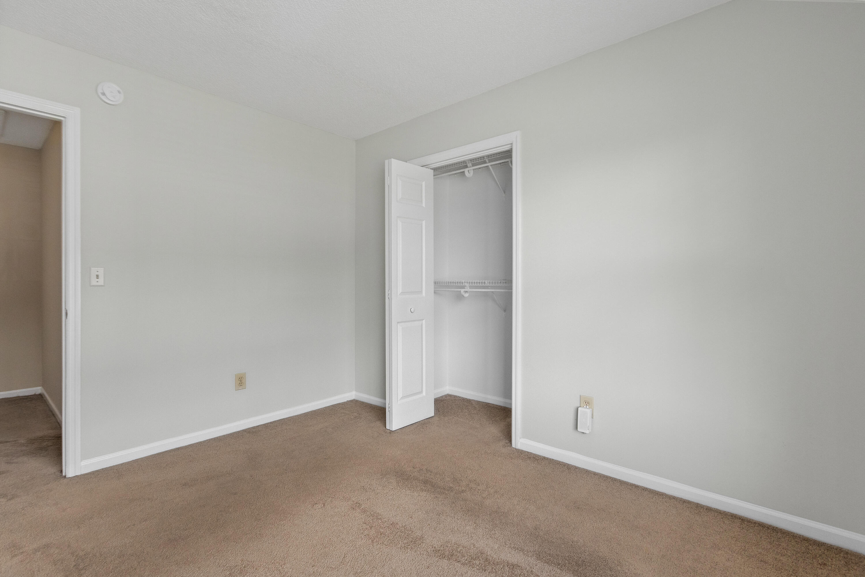 633 Alwyn Boulevard