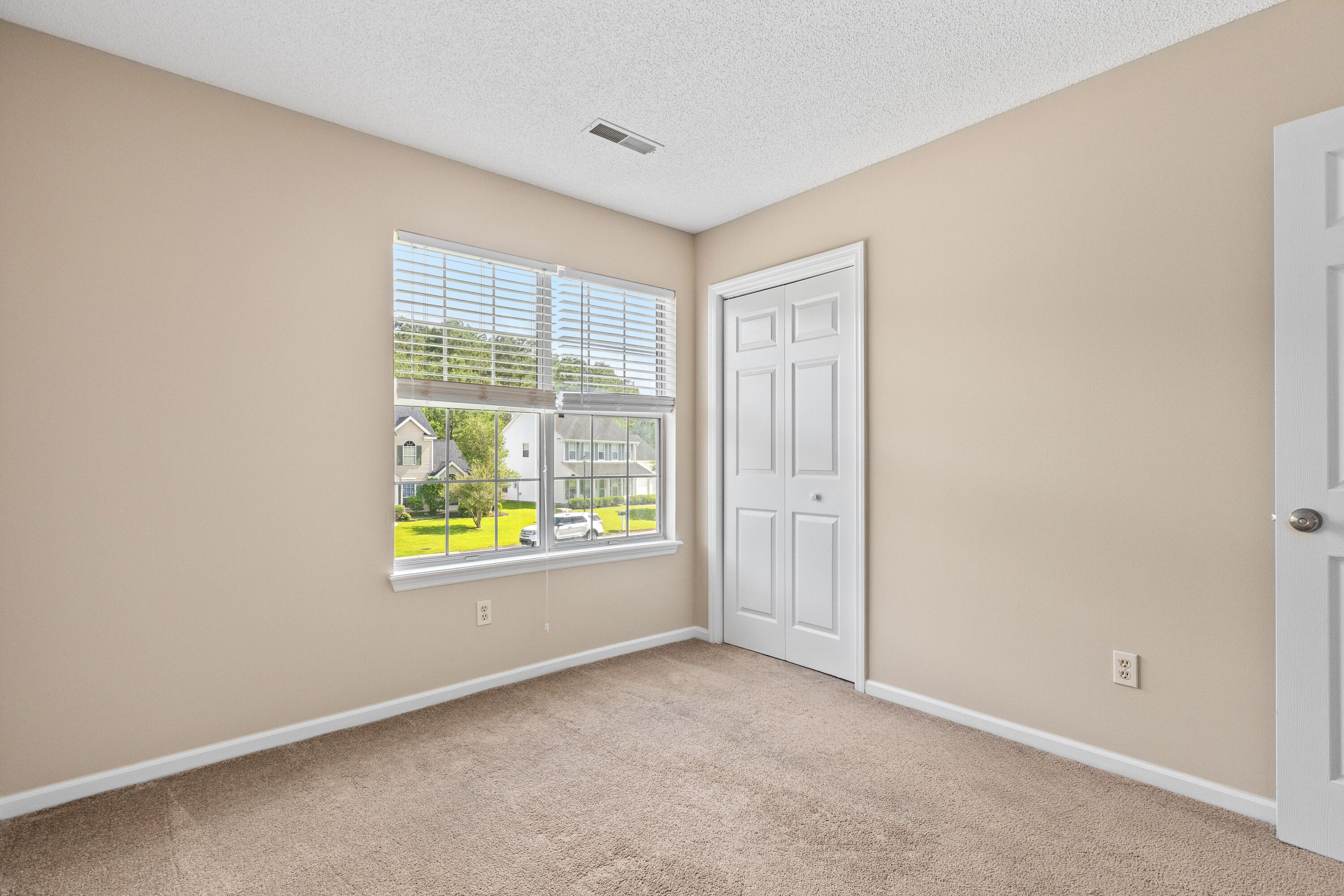 633 Alwyn Boulevard