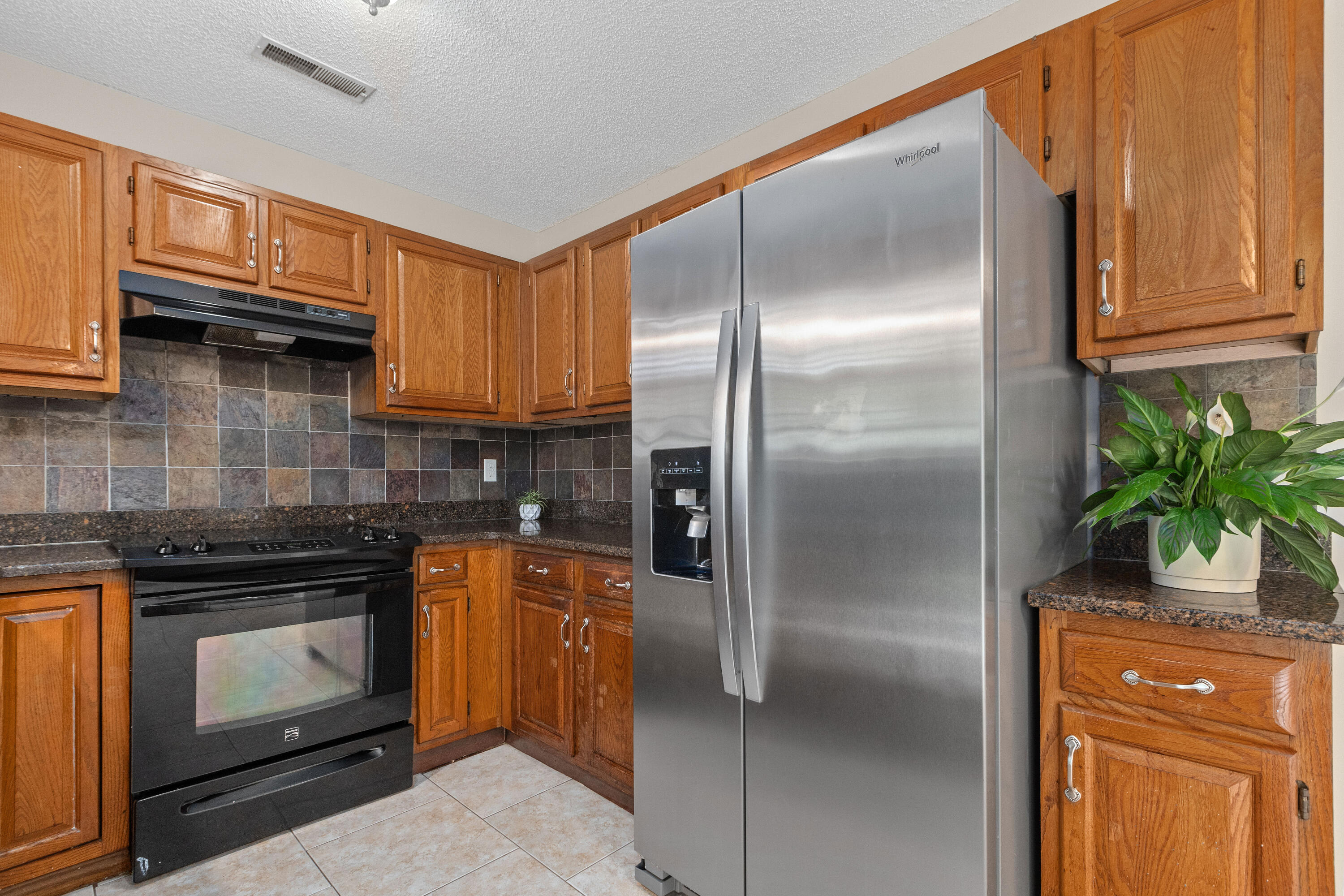 633 Alwyn Boulevard