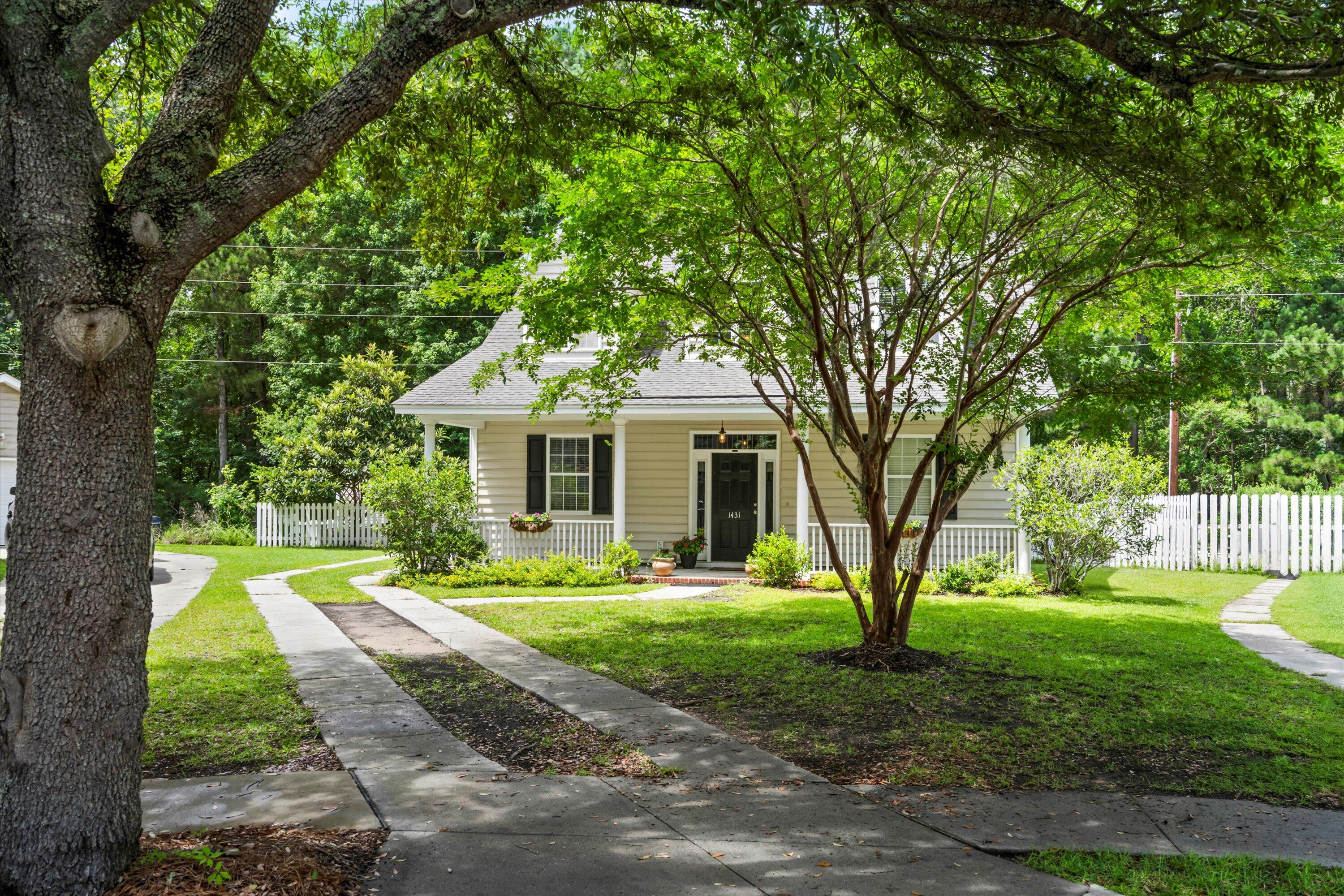 1431 Whispering Oak Trail