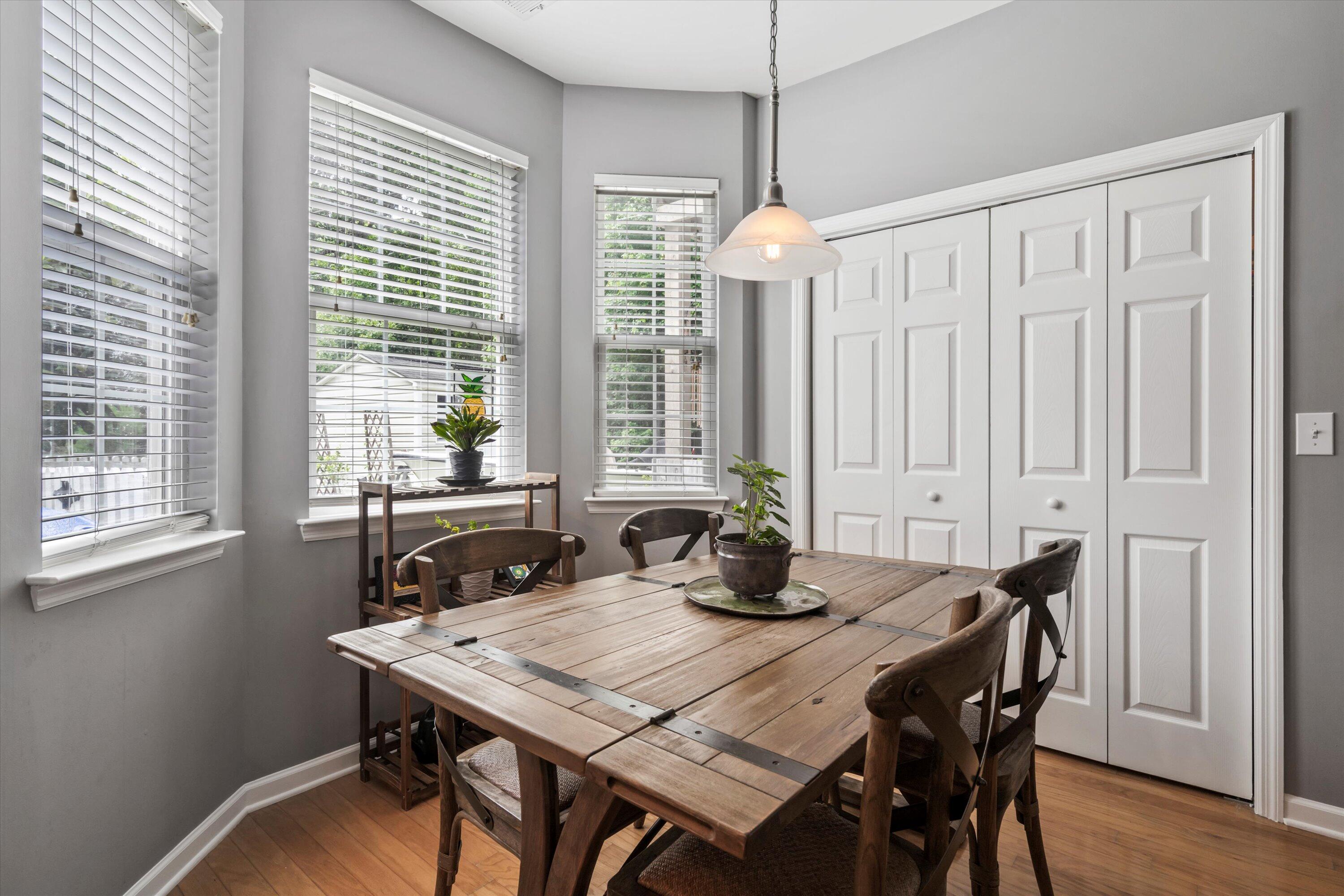 1431 Whispering Oak Trail