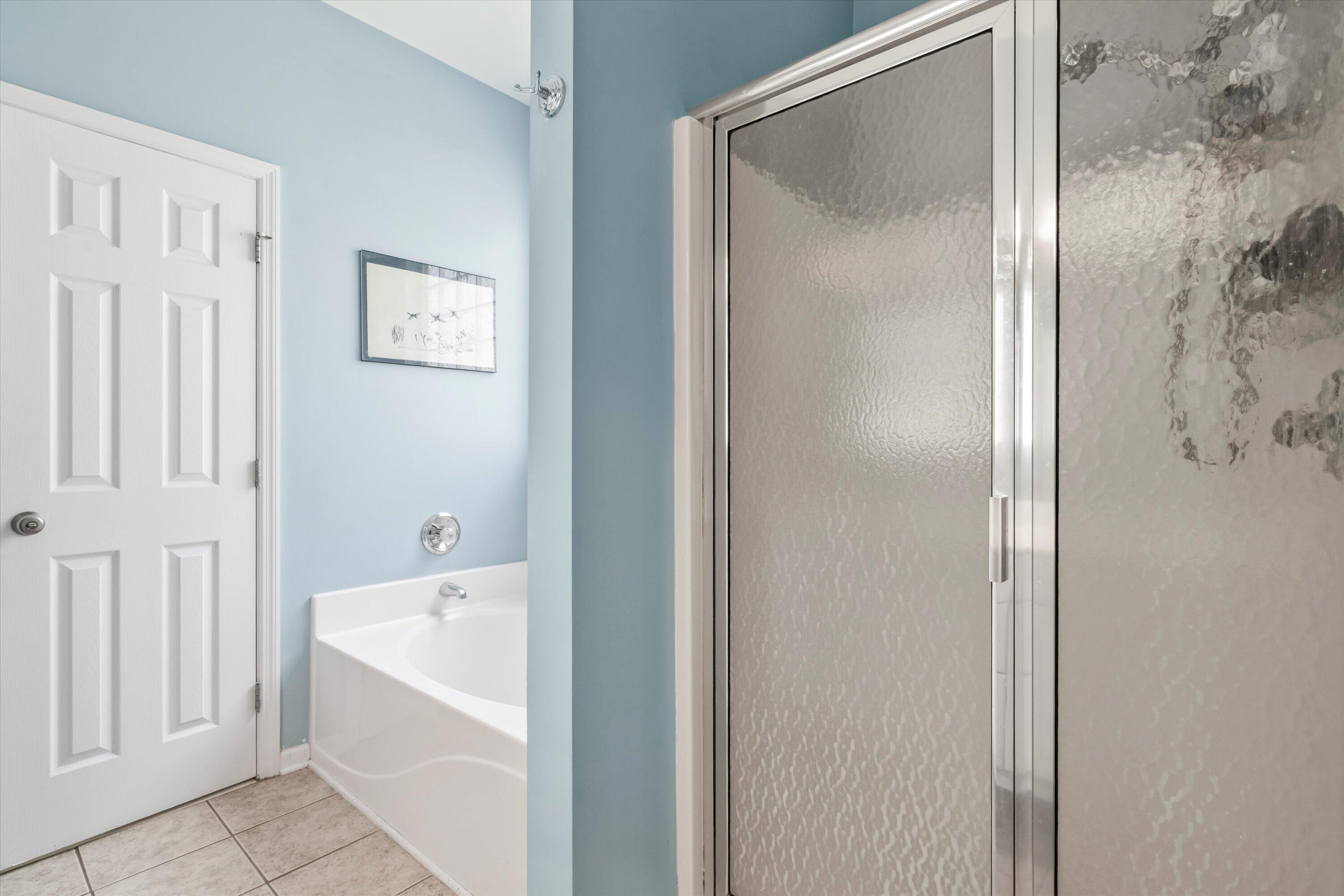 1431 Whispering Oak Trail