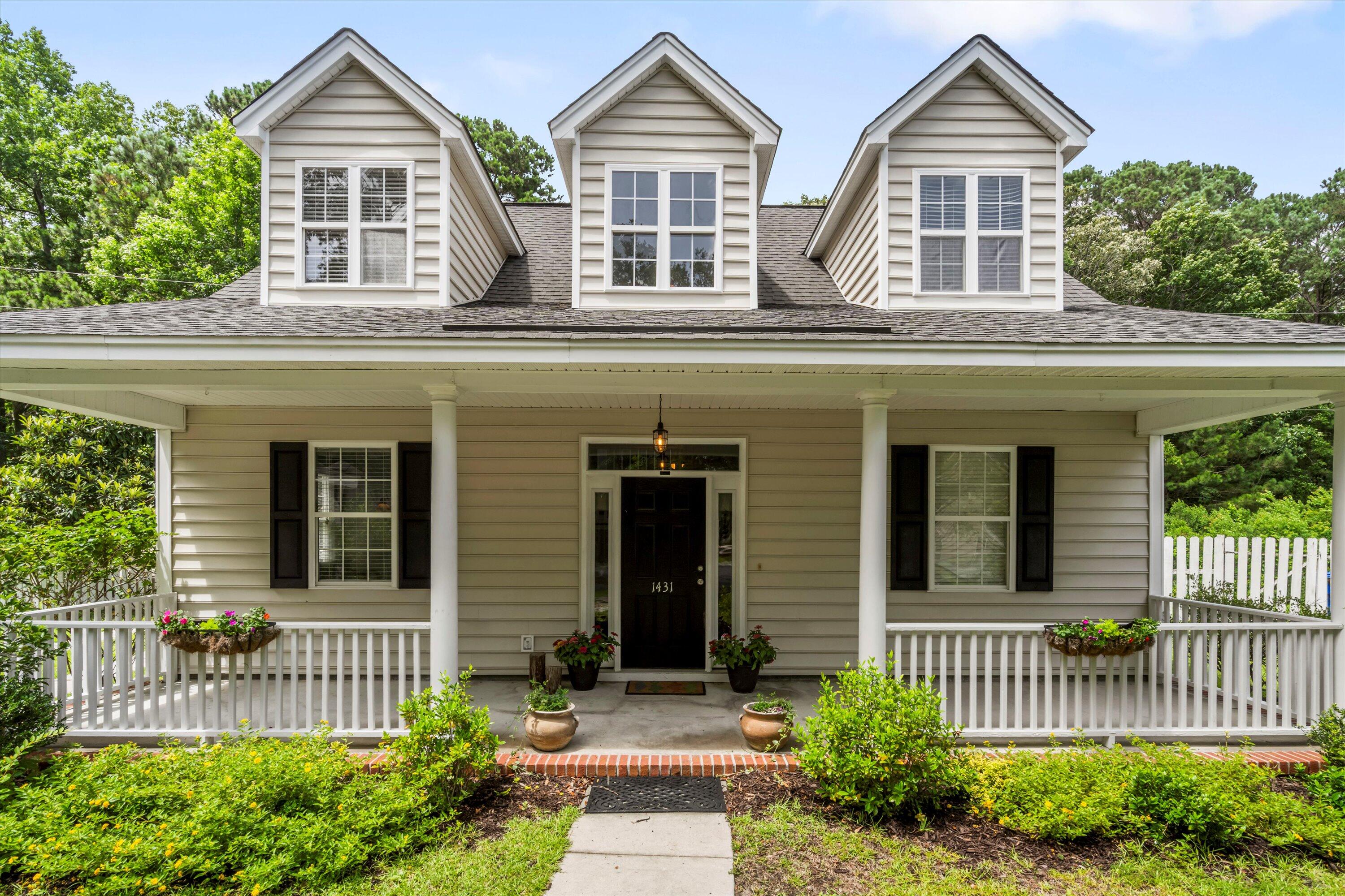 1431 Whispering Oak Trail