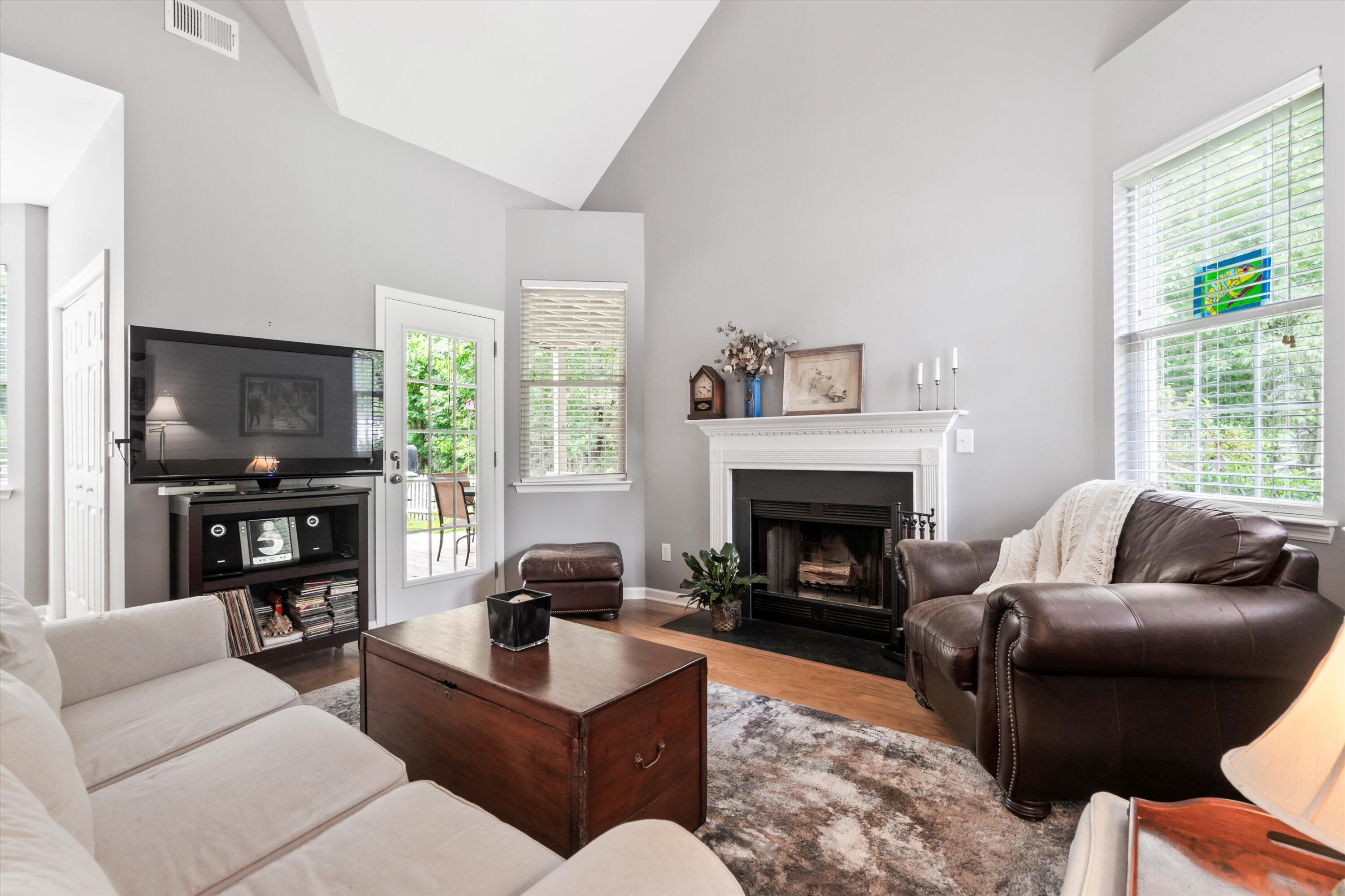 1431 Whispering Oak Trail