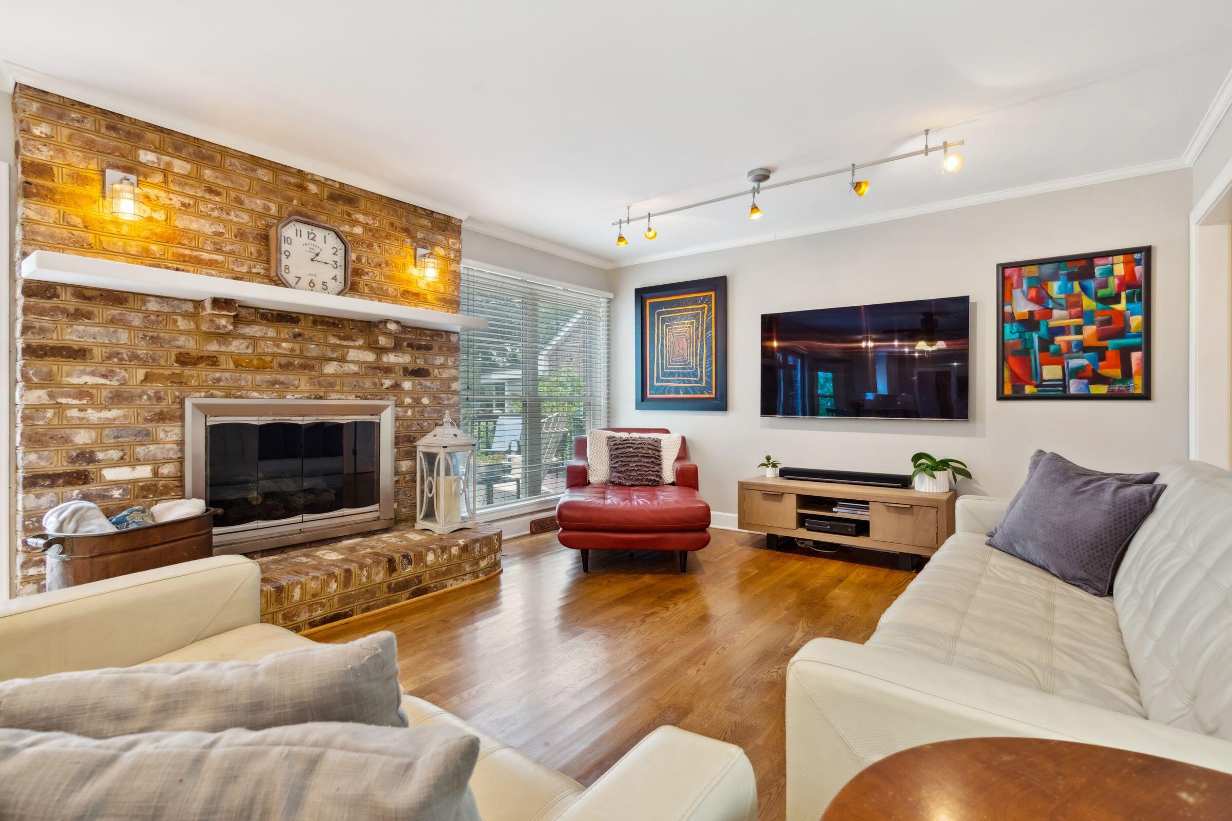 1632 N Relyea Avenue