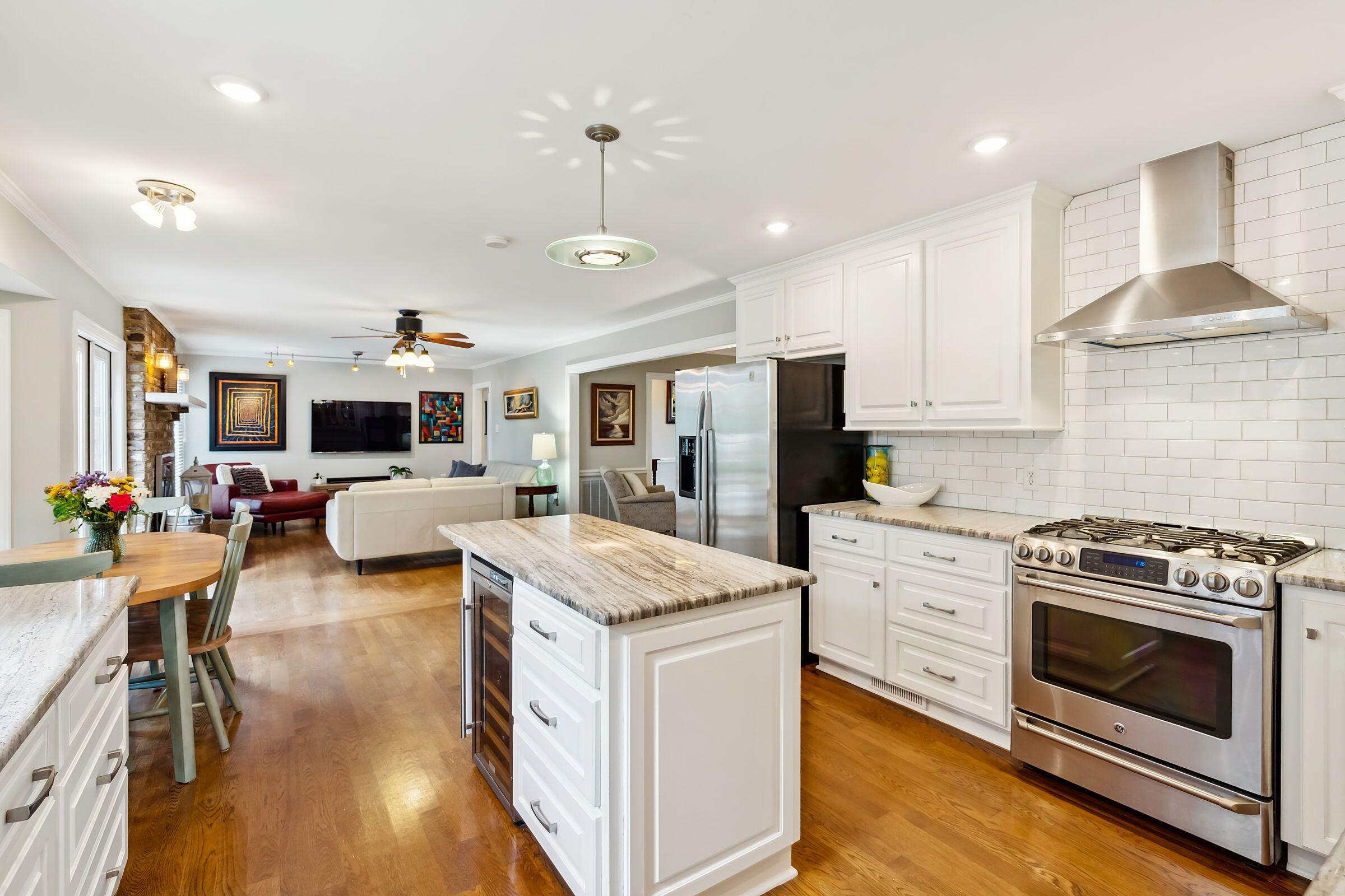 1632 N Relyea Avenue