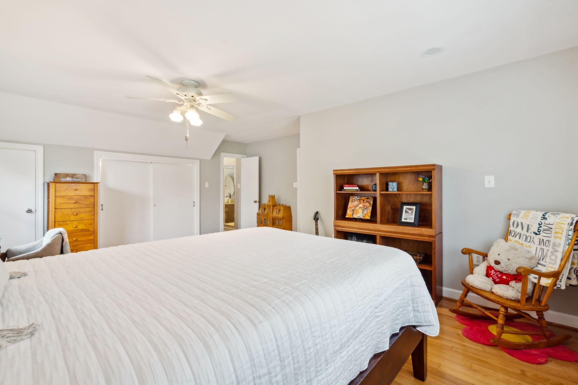 1632 N Relyea Avenue