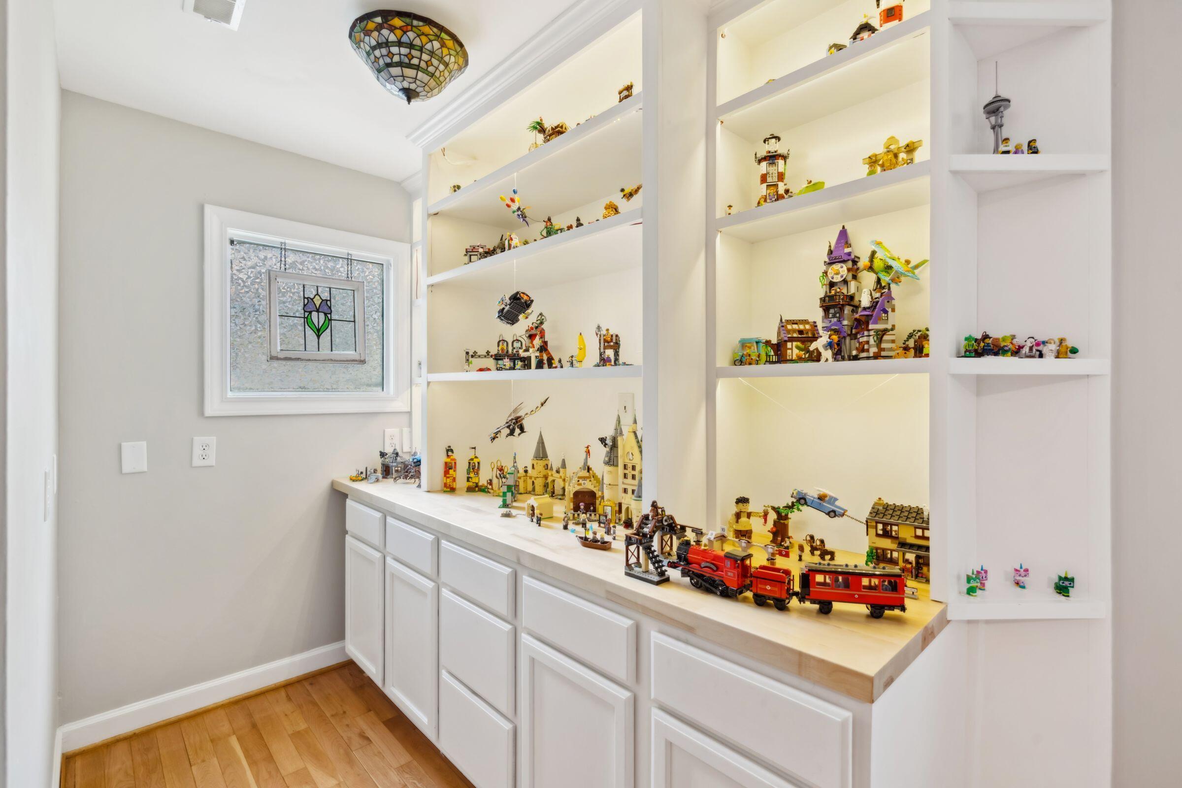 1632 N Relyea Avenue