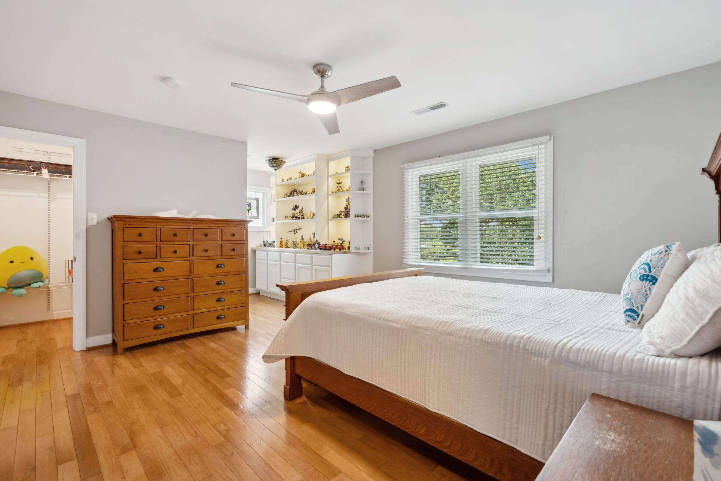 1632 N Relyea Avenue