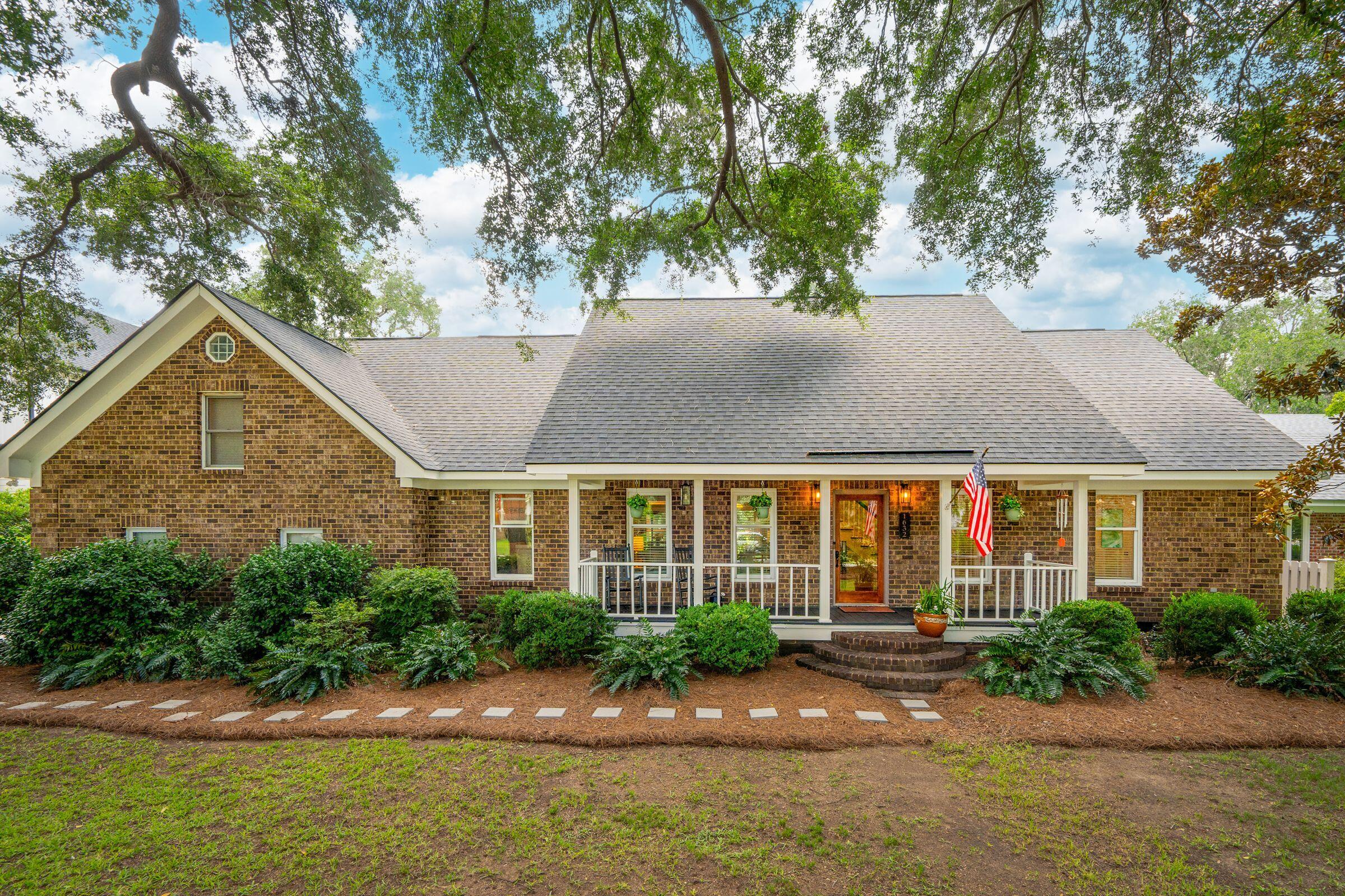 1632 N Relyea Avenue