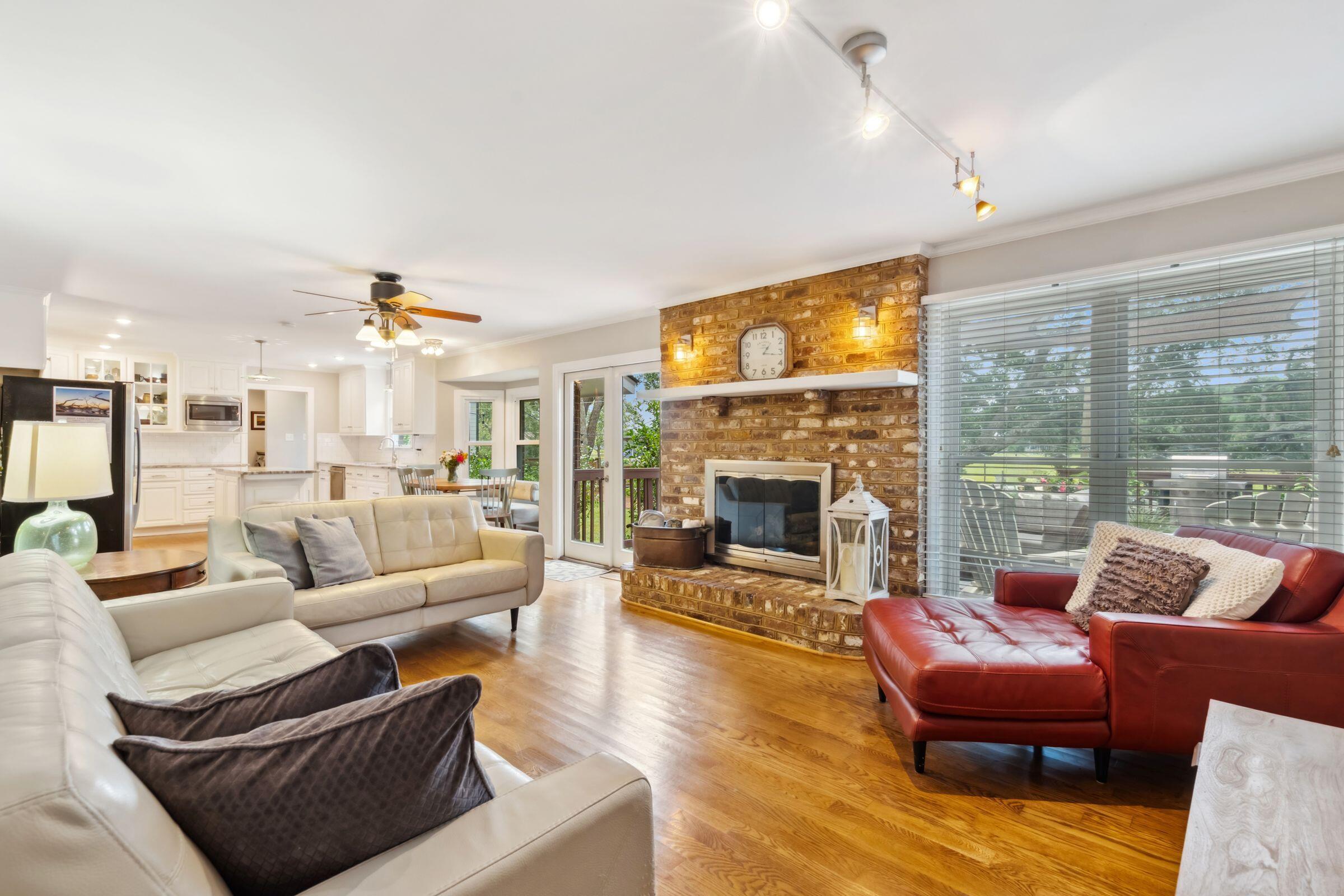 1632 N Relyea Avenue